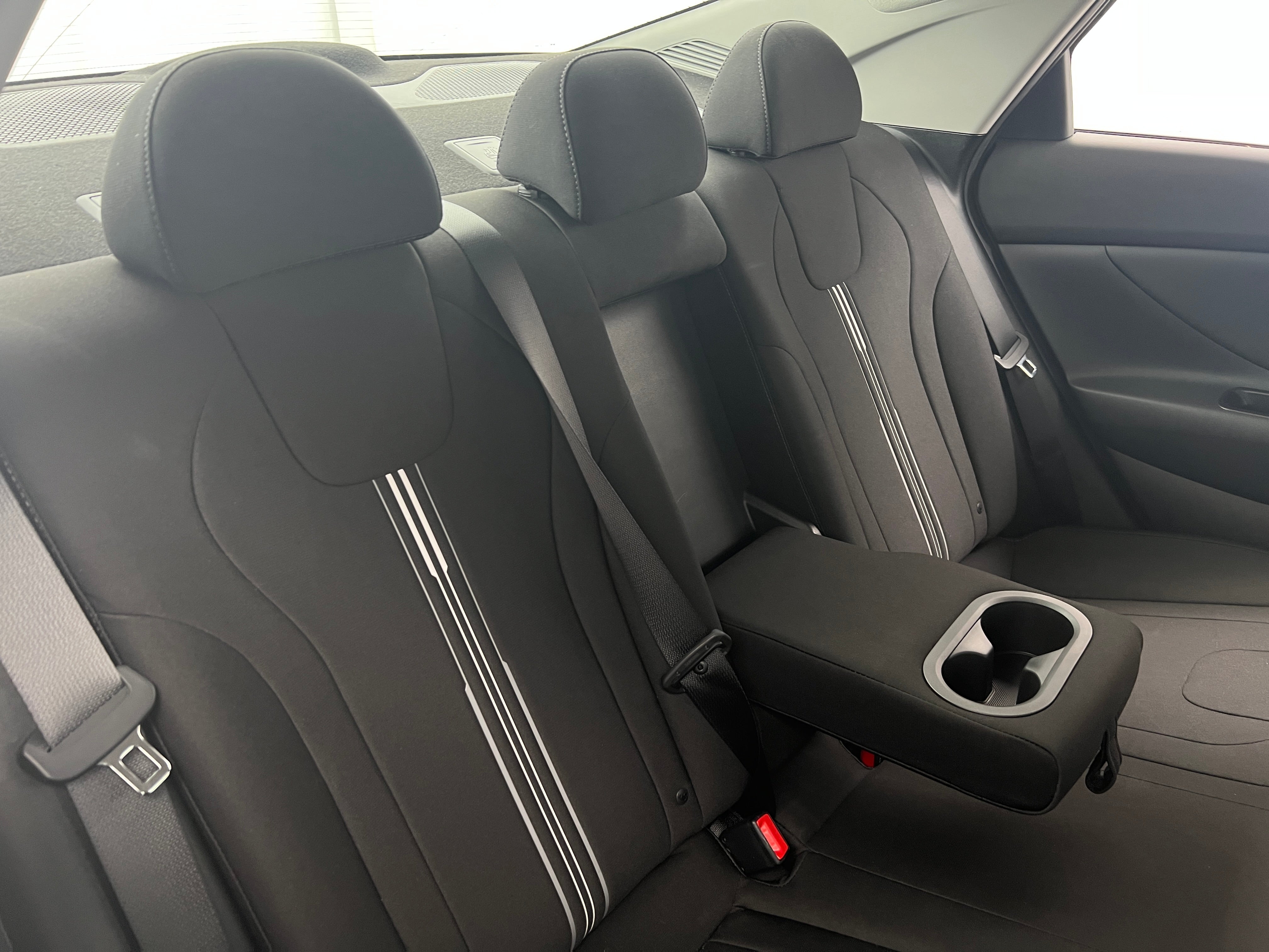 2022 Hyundai Elantra SEL 6