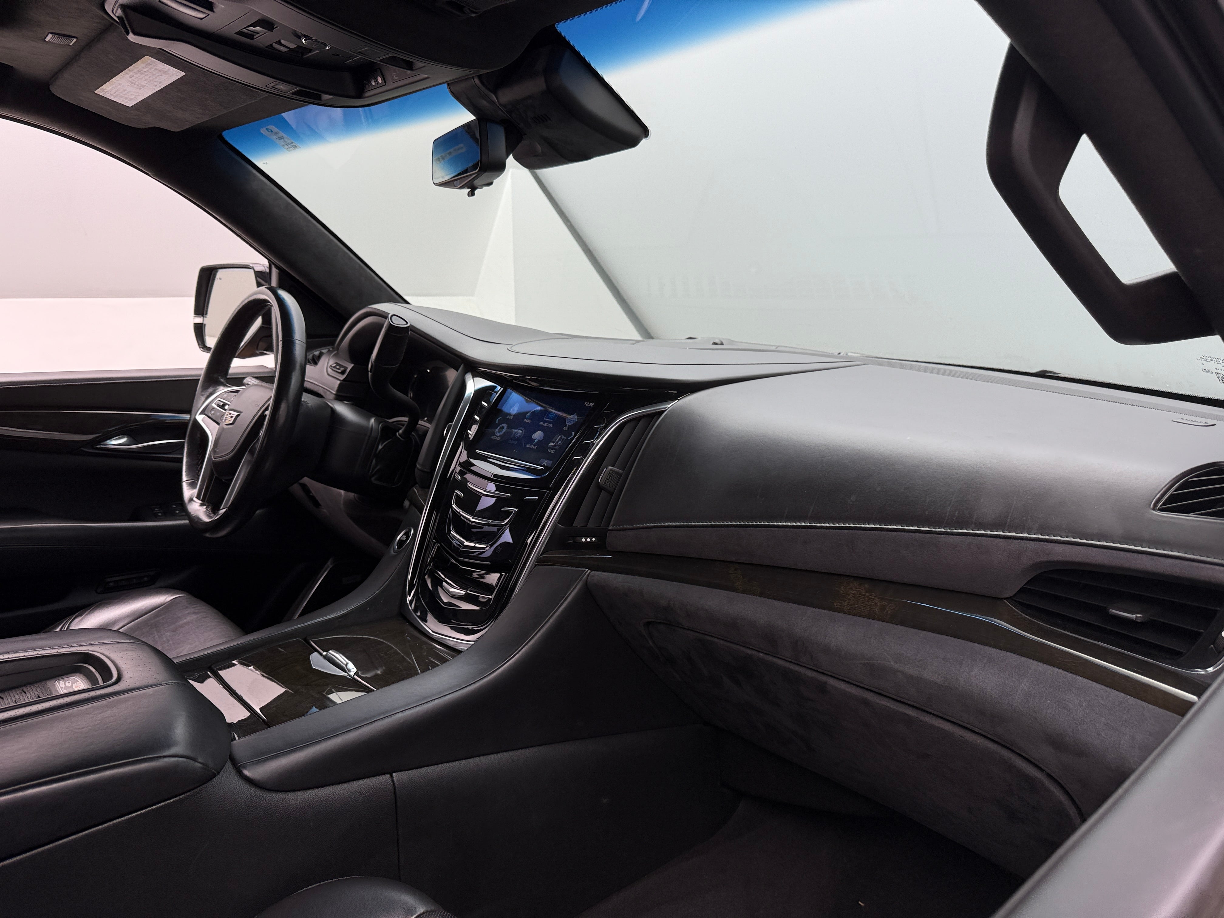 Thumbnail: 2017 Cadillac Escalade - 2