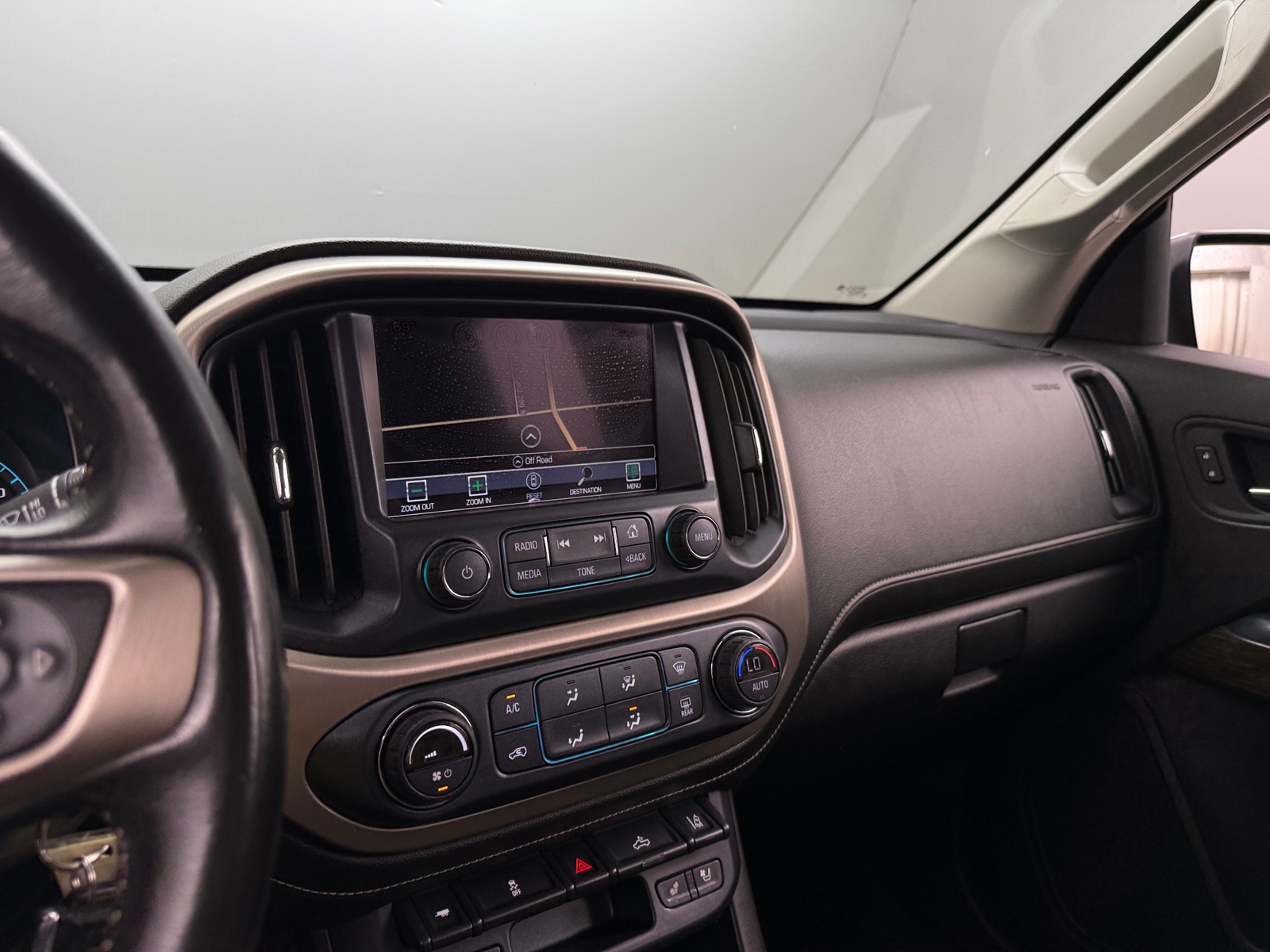 Thumbnail: 2017 GMC Canyon - 3