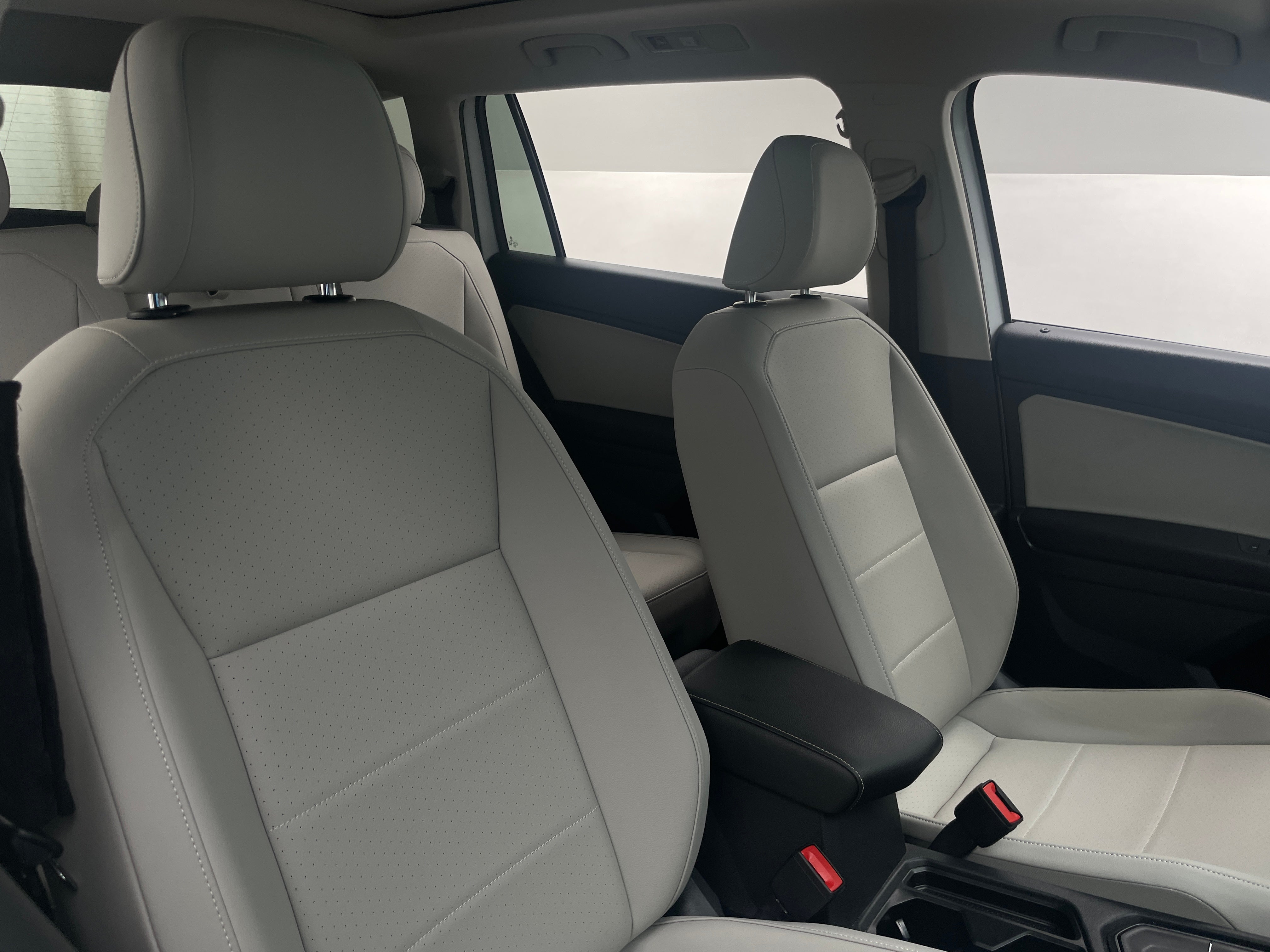 2021 Volkswagen Tiguan SE 2