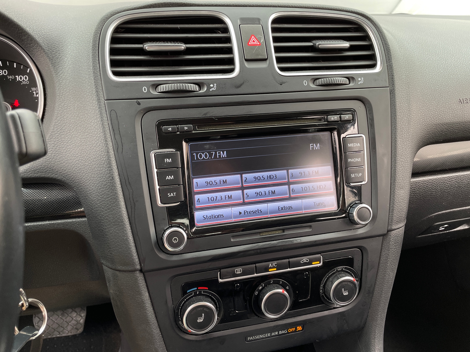 Thumbnail: 2014 Volkswagen Jetta - 3