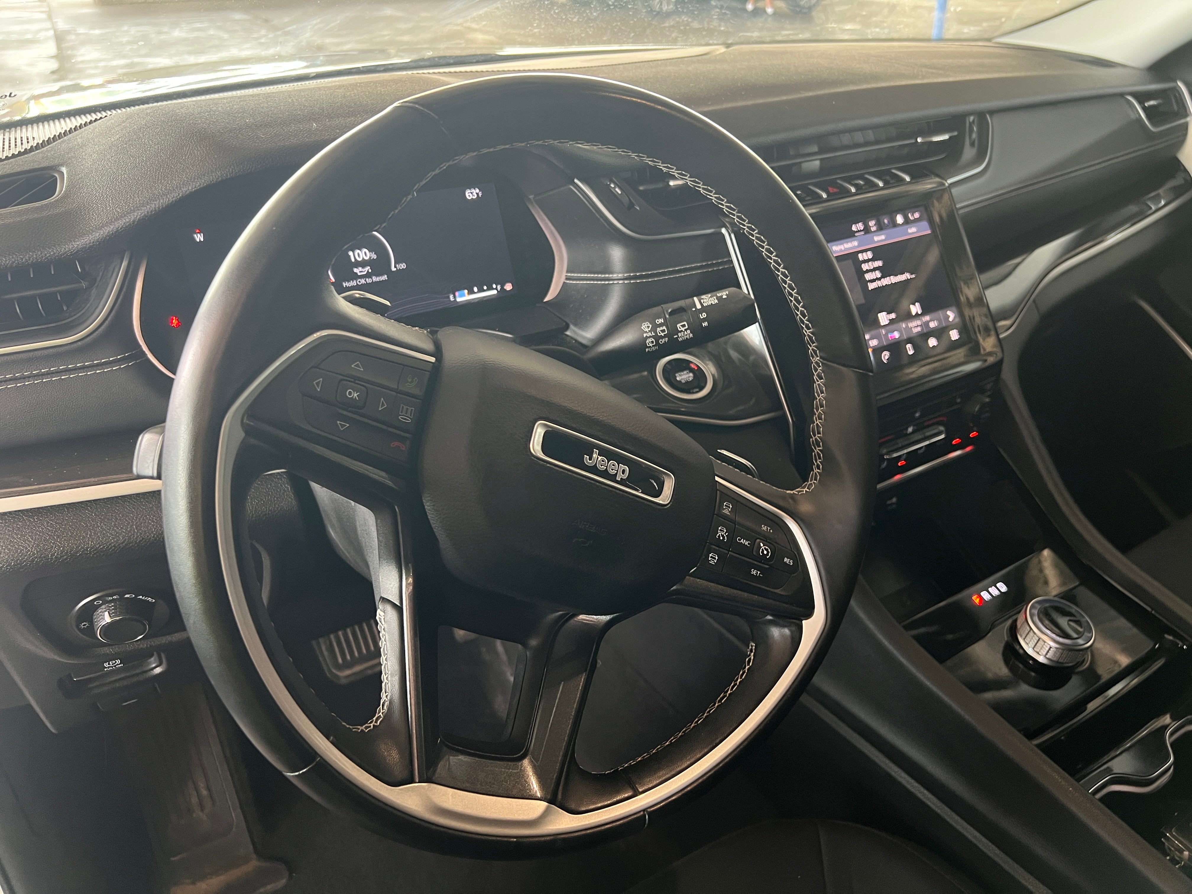 2022 Jeep Grand Cherokee L Laredo 5