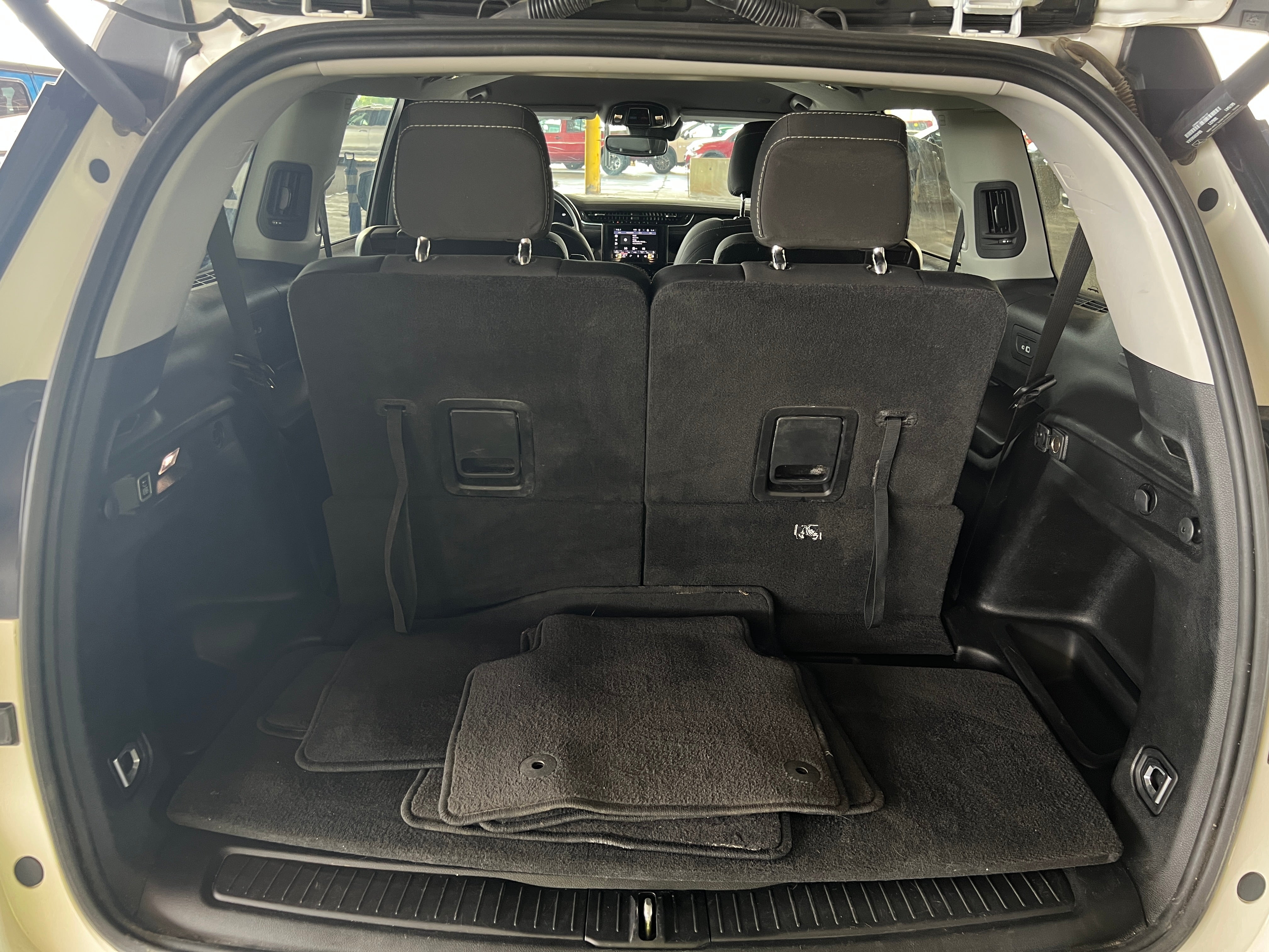 2022 Jeep Grand Cherokee L Laredo 7