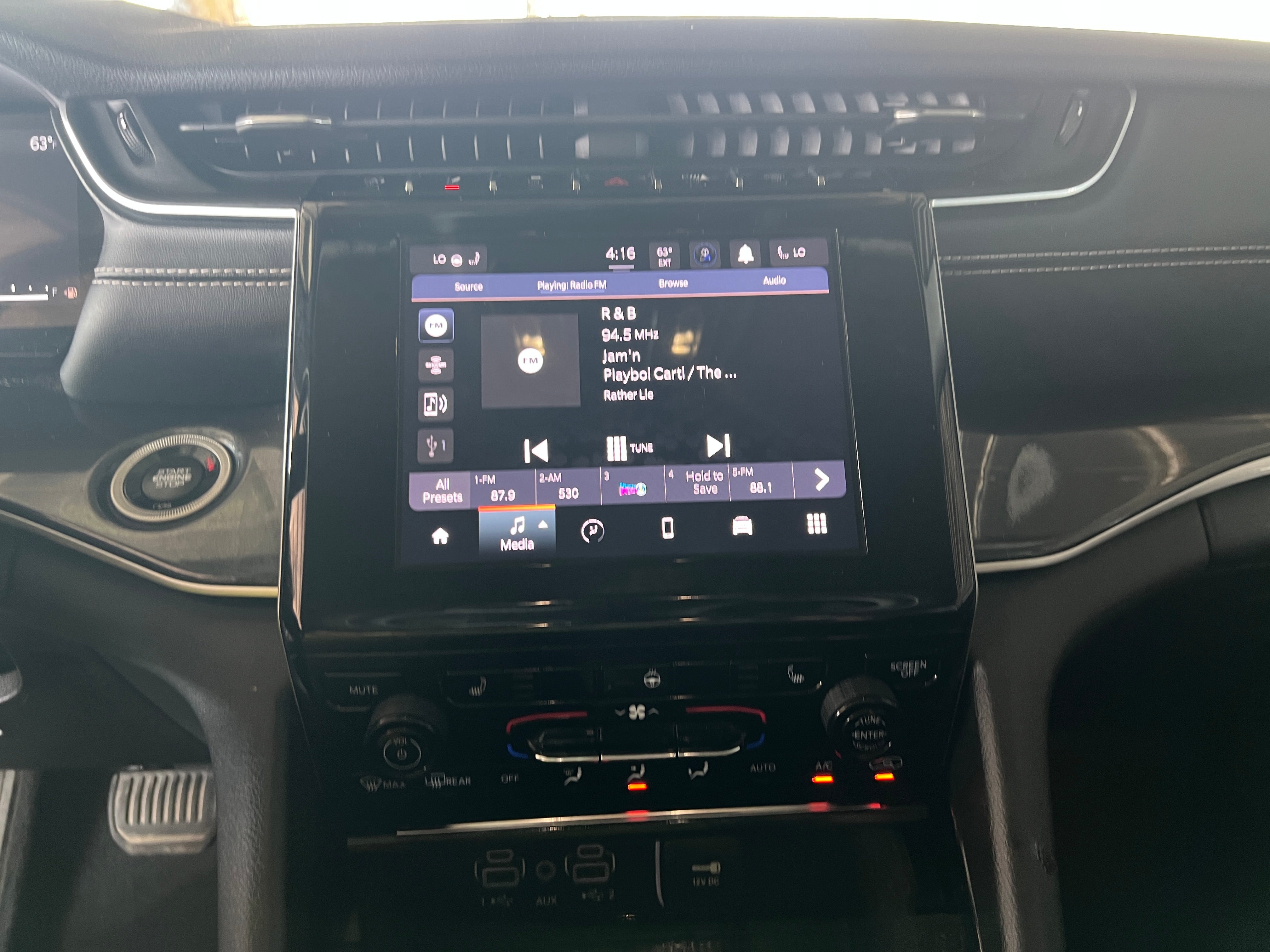 2022 Jeep Grand Cherokee L Laredo 4