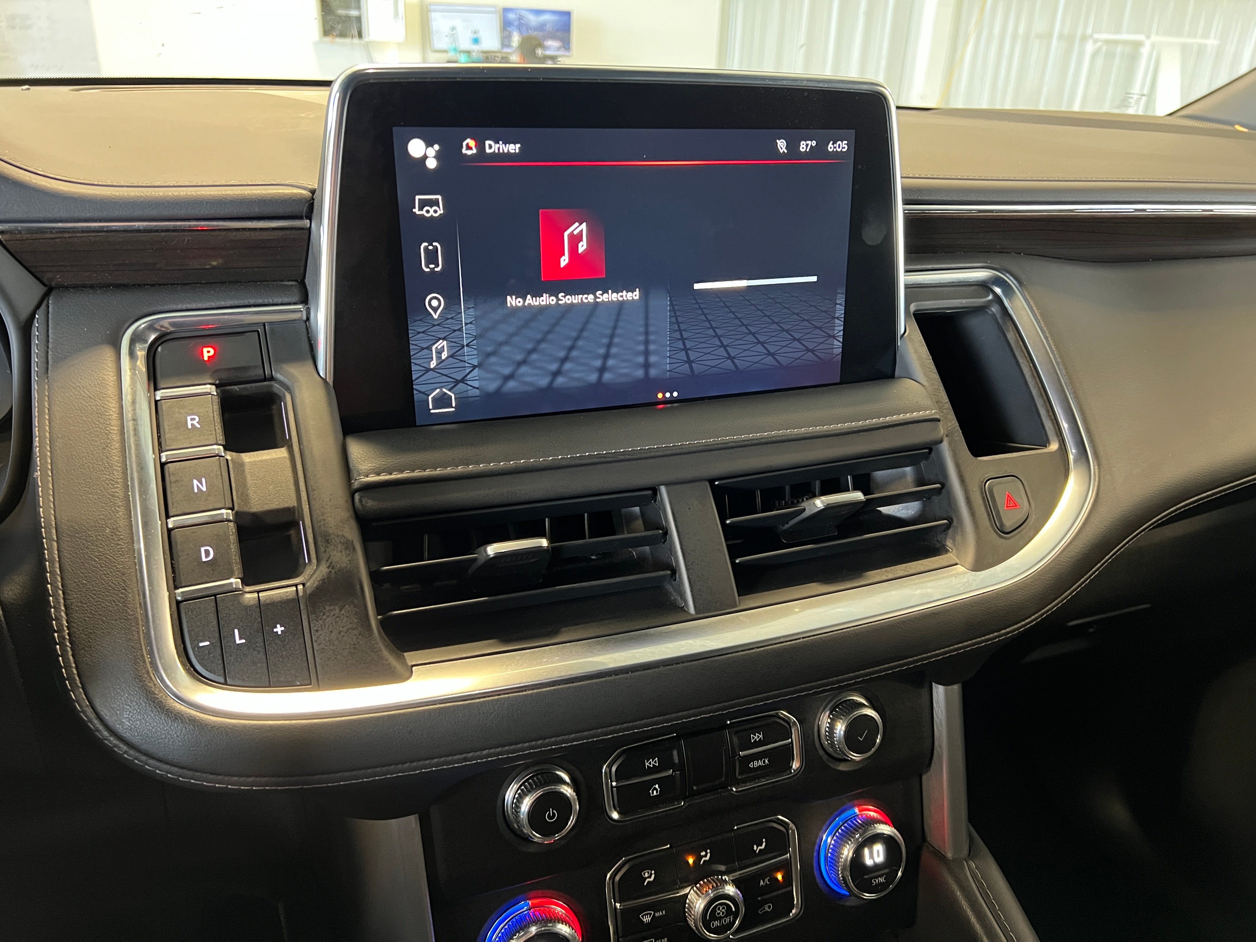 2023 GMC Yukon SLE 4