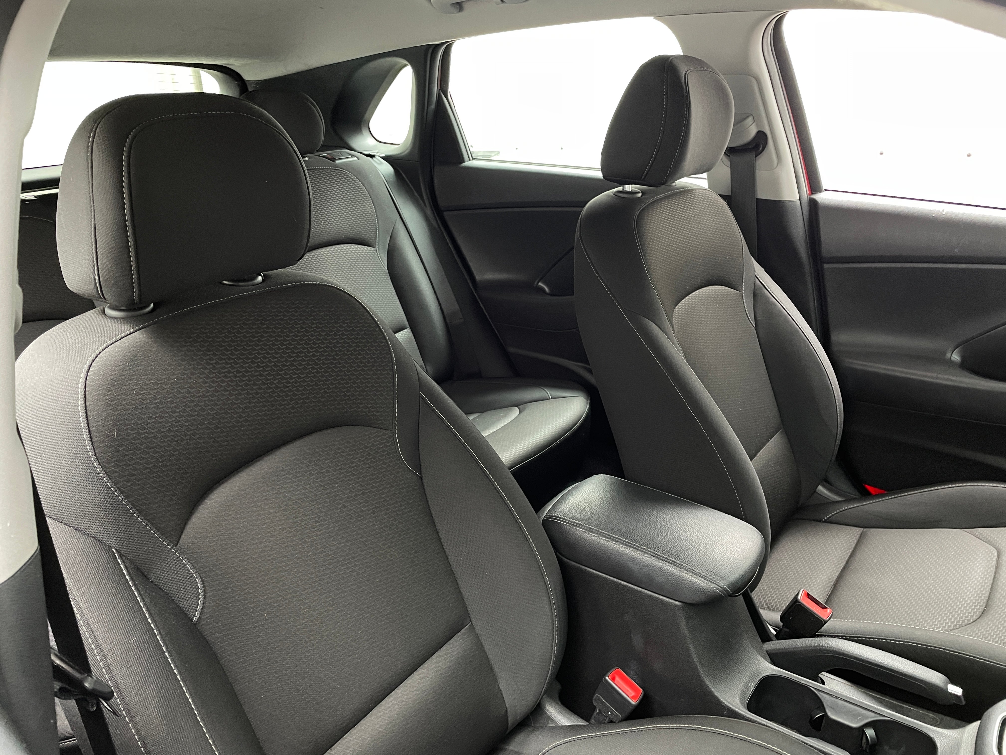 2018 Hyundai Elantra Base 2