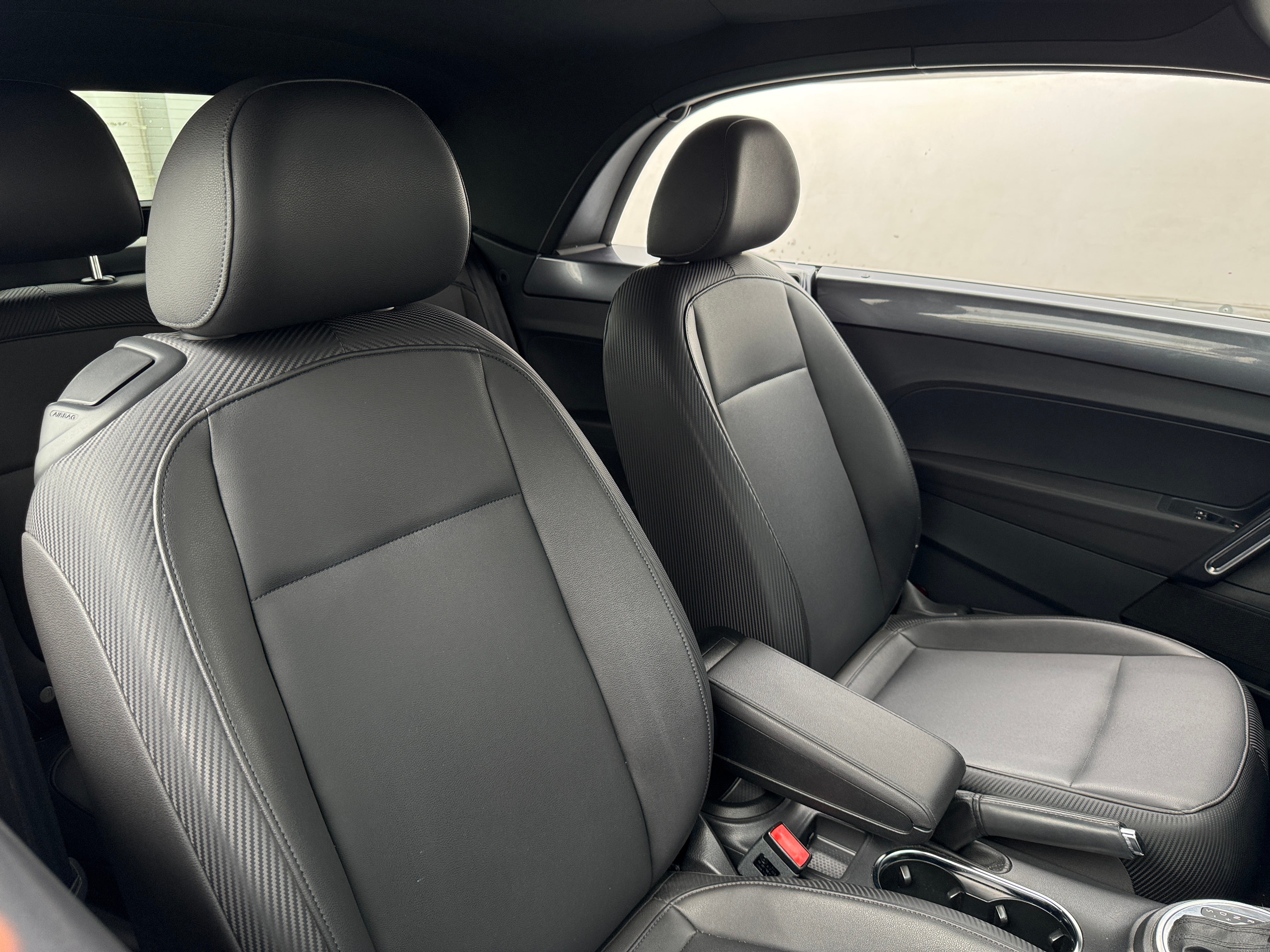 2013 Volkswagen Beetle  2