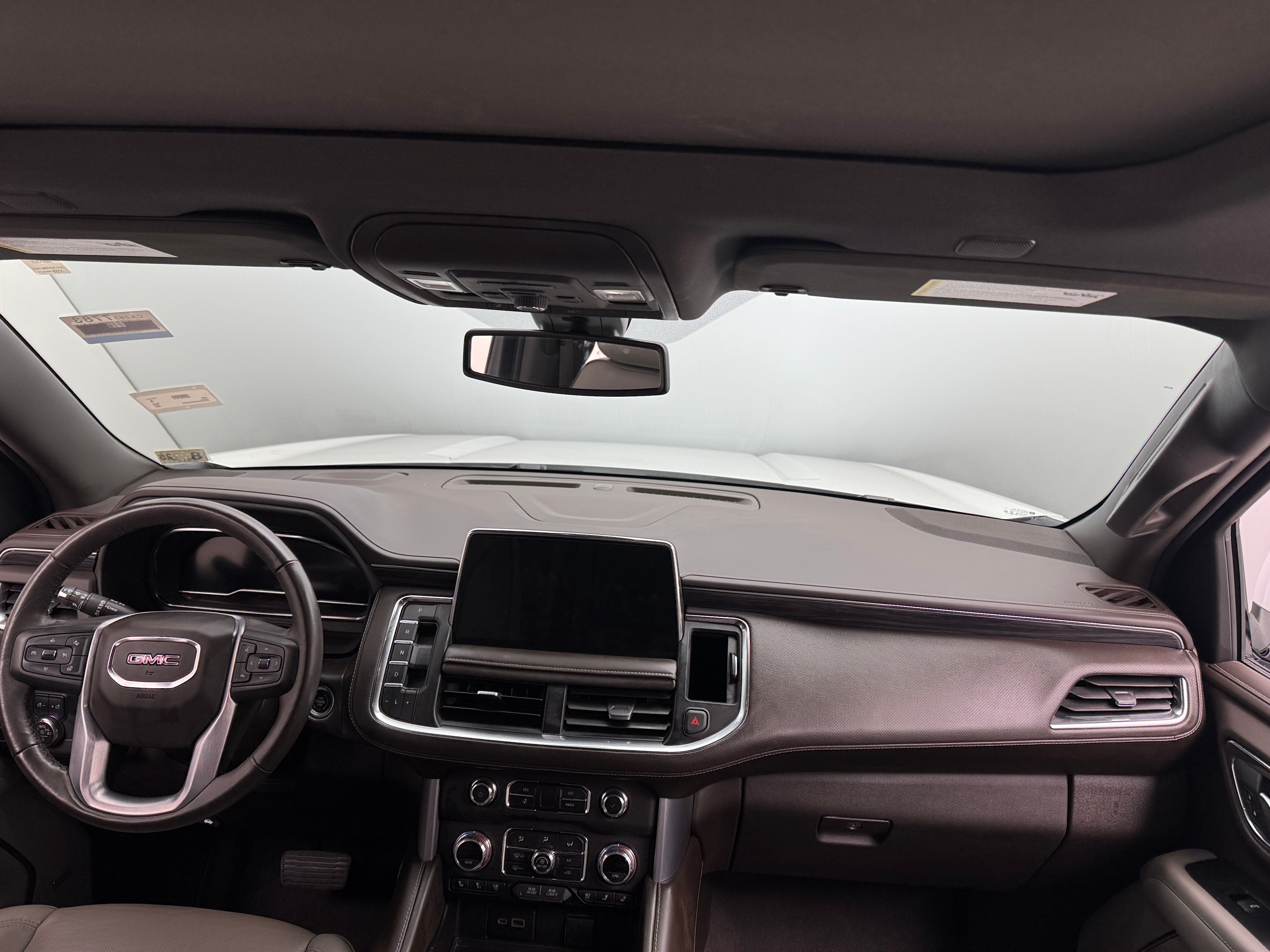 2022 GMC Yukon SLT 2