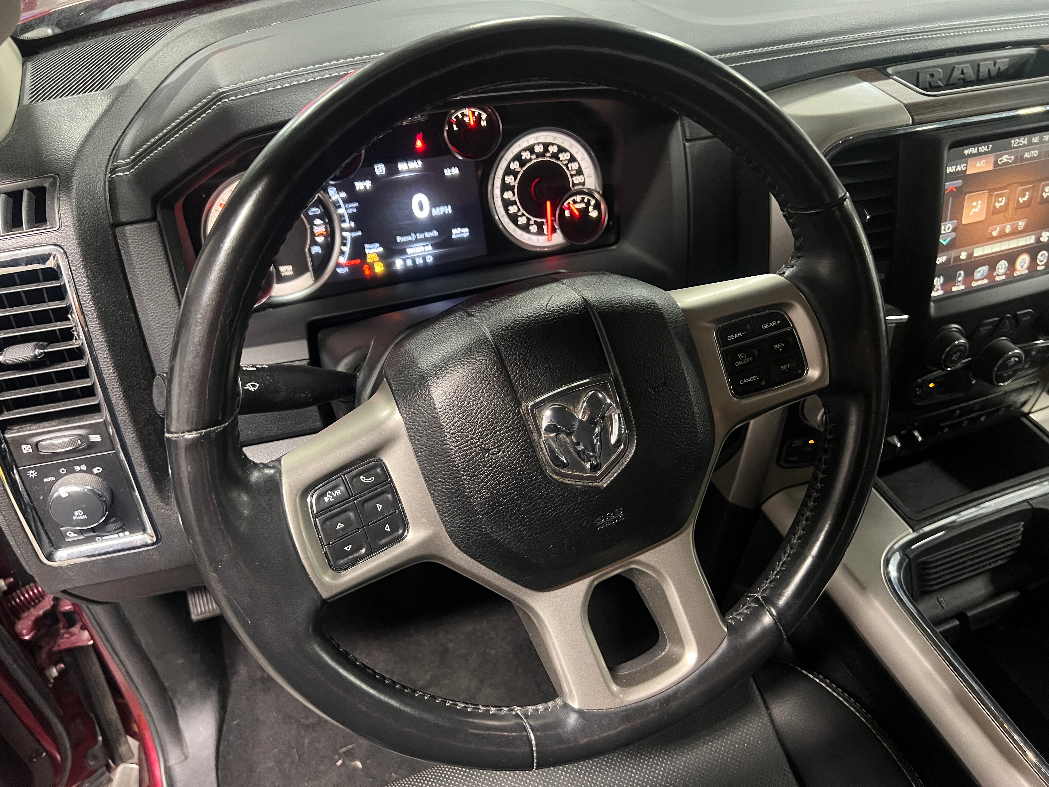 2017 RAM 1500 Laramie 4