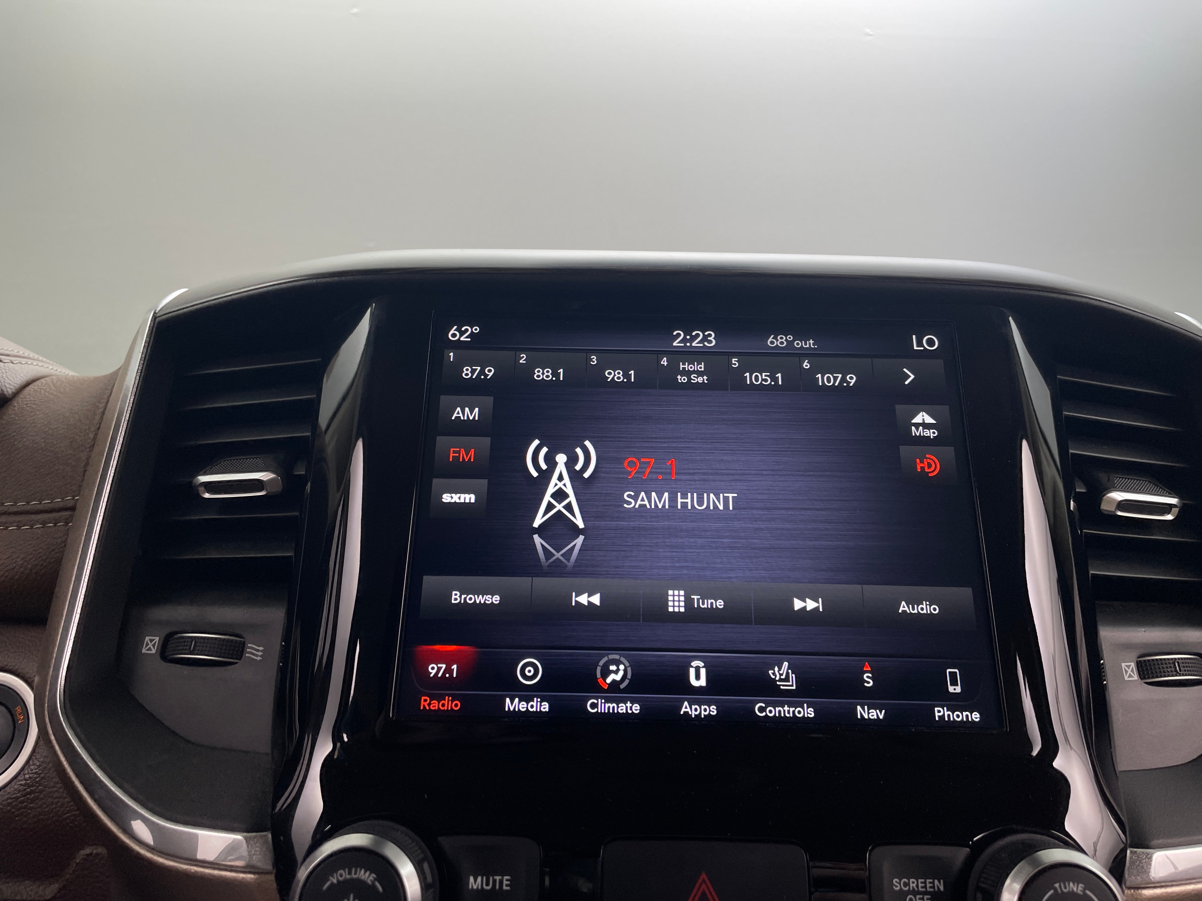 2019 RAM 1500 Laramie 3
