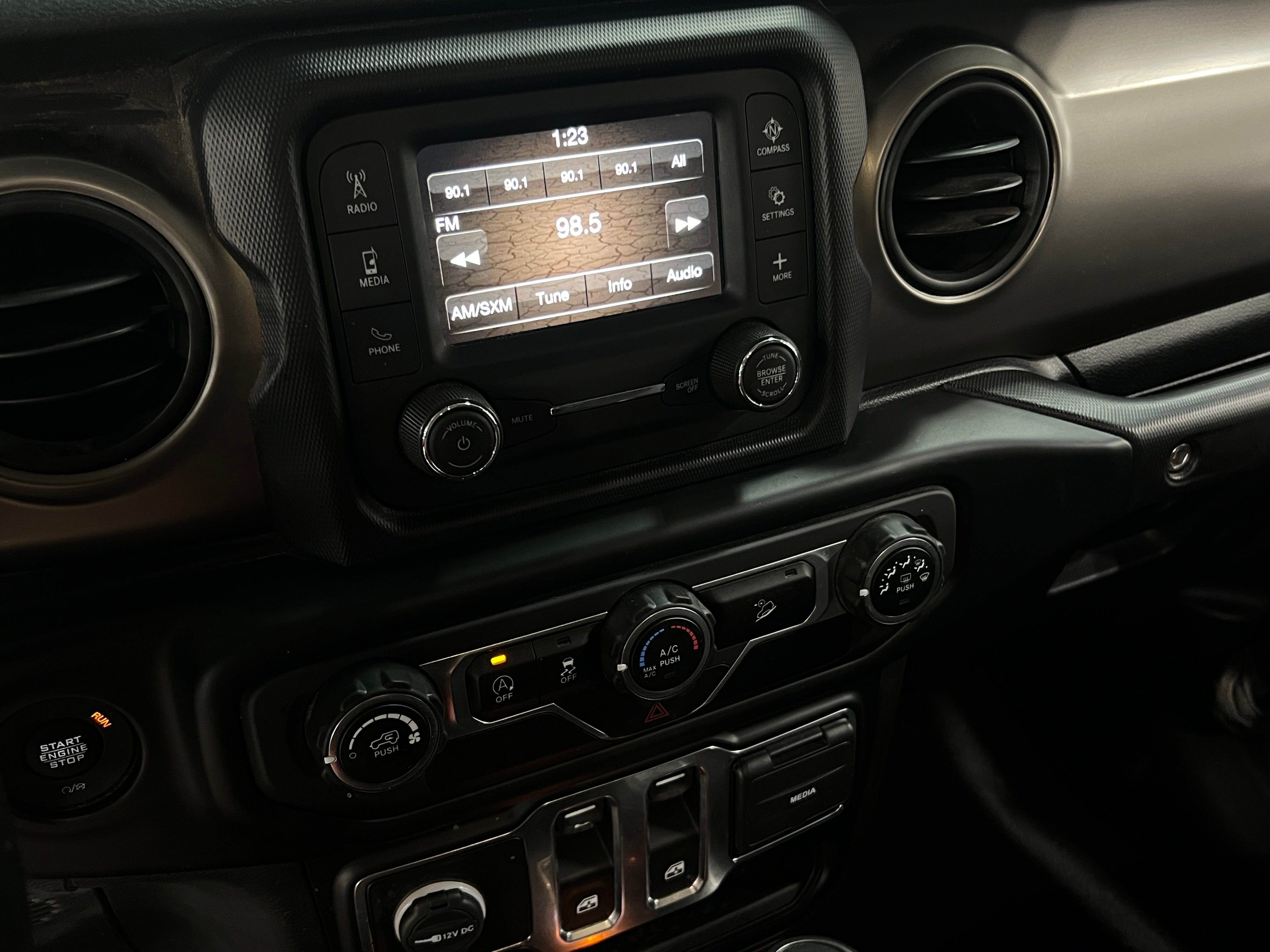 2020 Jeep Wrangler Sport S 4