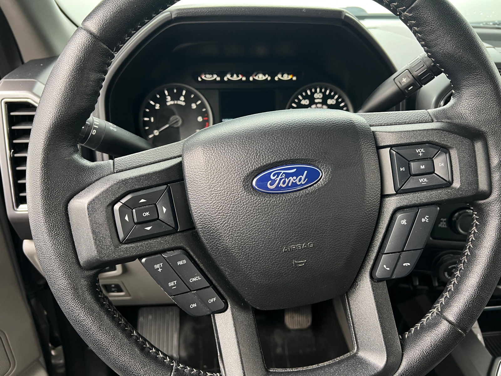 Thumbnail: 2019 Ford Econoline - 5