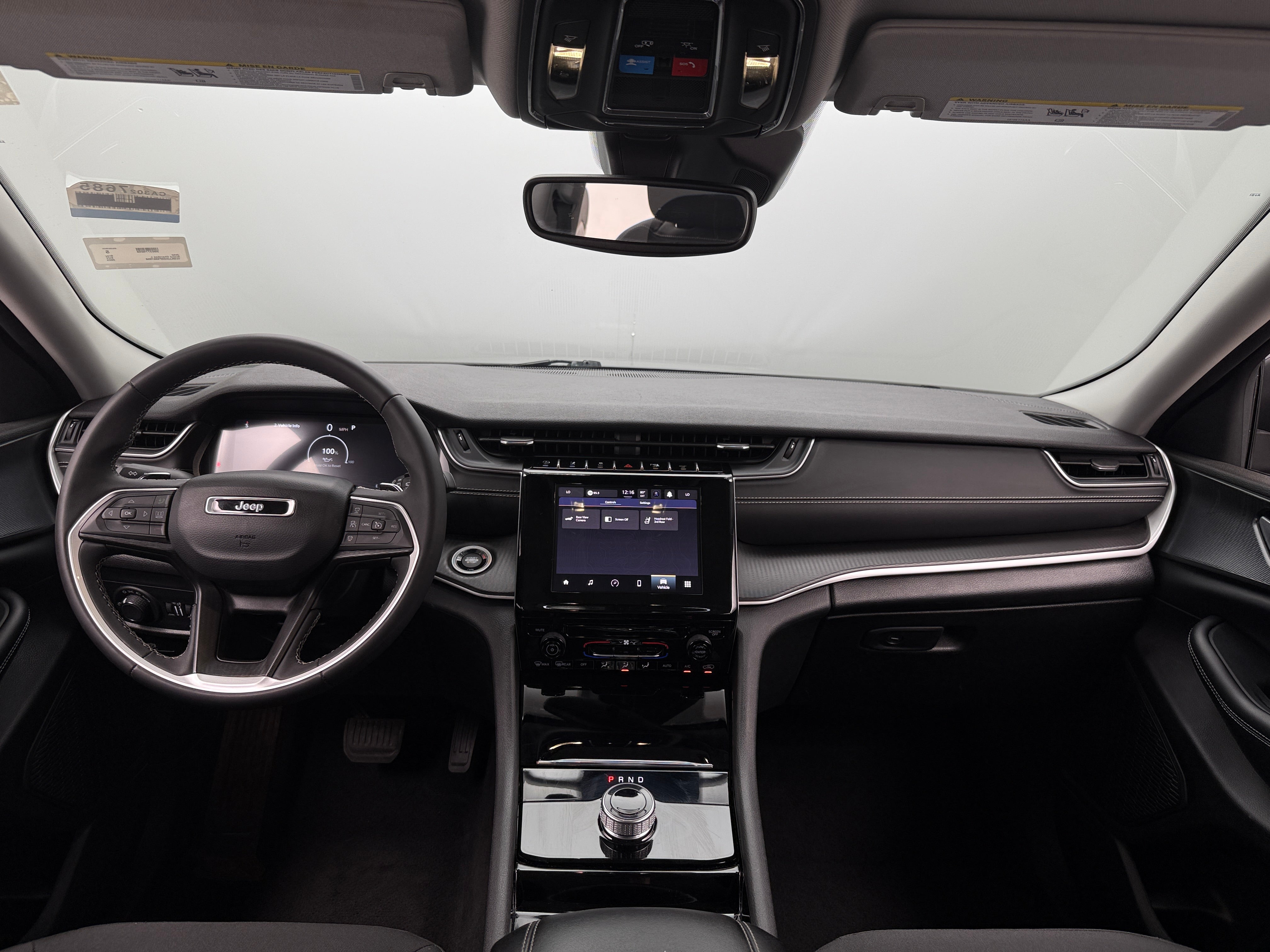 2023 Jeep Grand Cherokee L Laredo 3