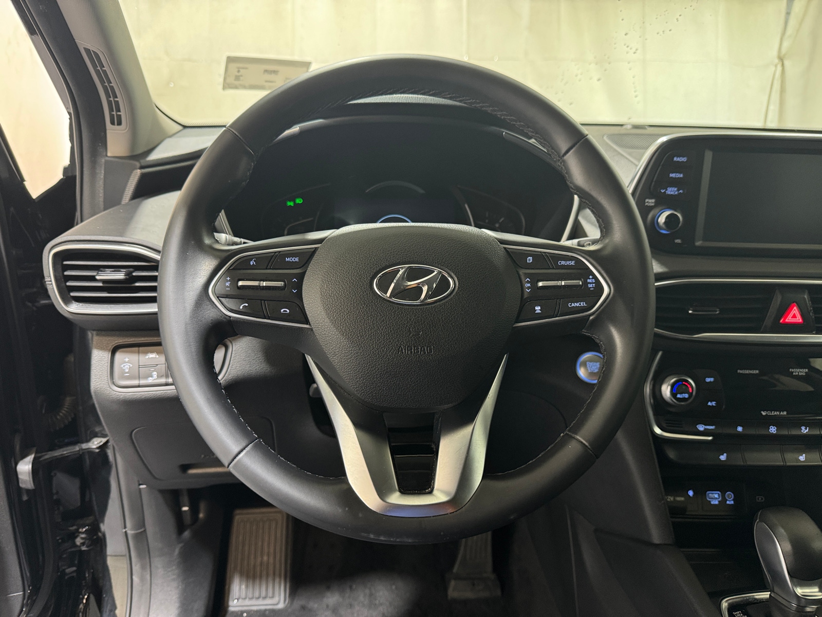 Thumbnail: 2020 Hyundai Santa Fe - 5