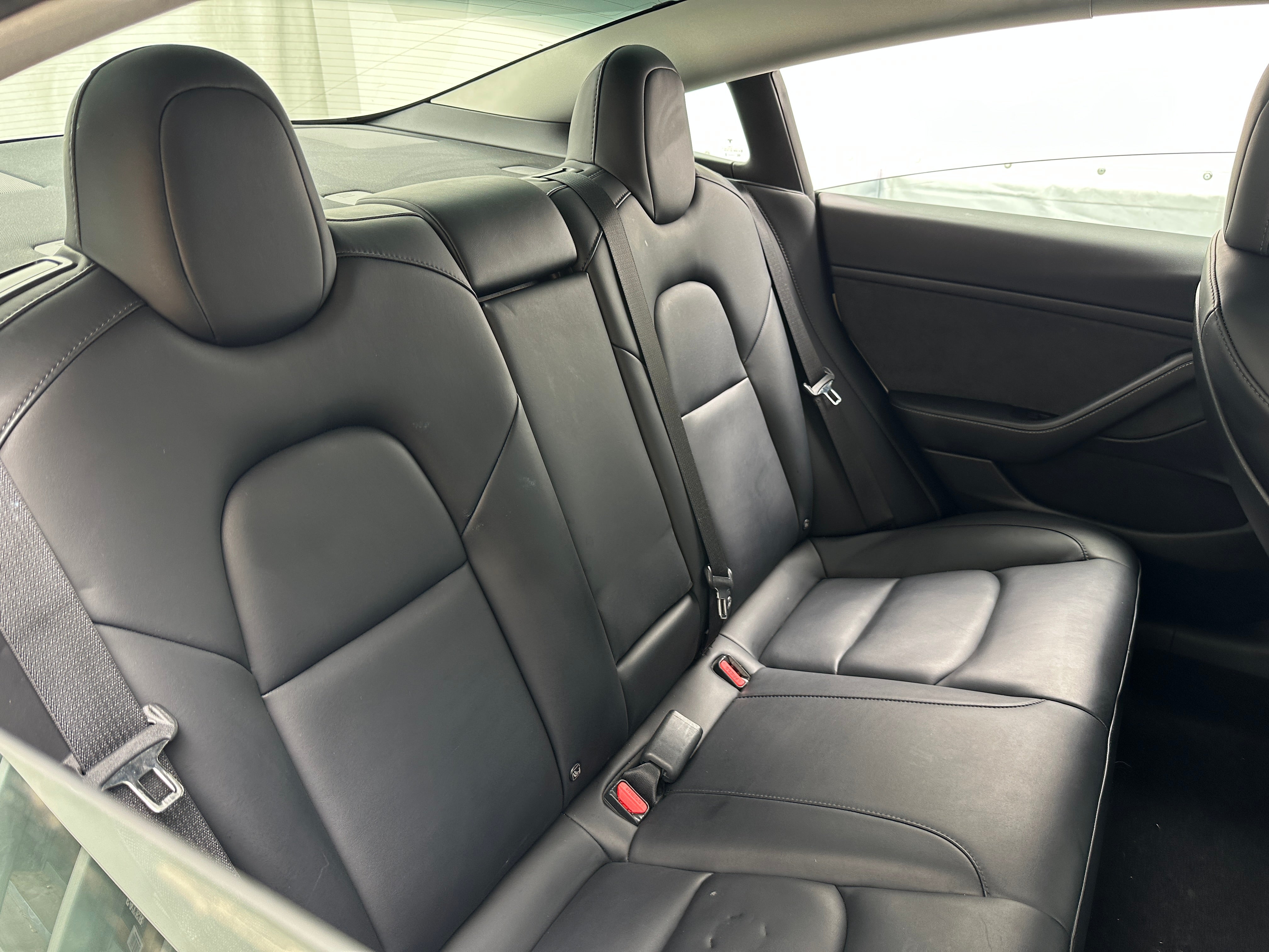 2022 Tesla Model 3 Standard Range 4