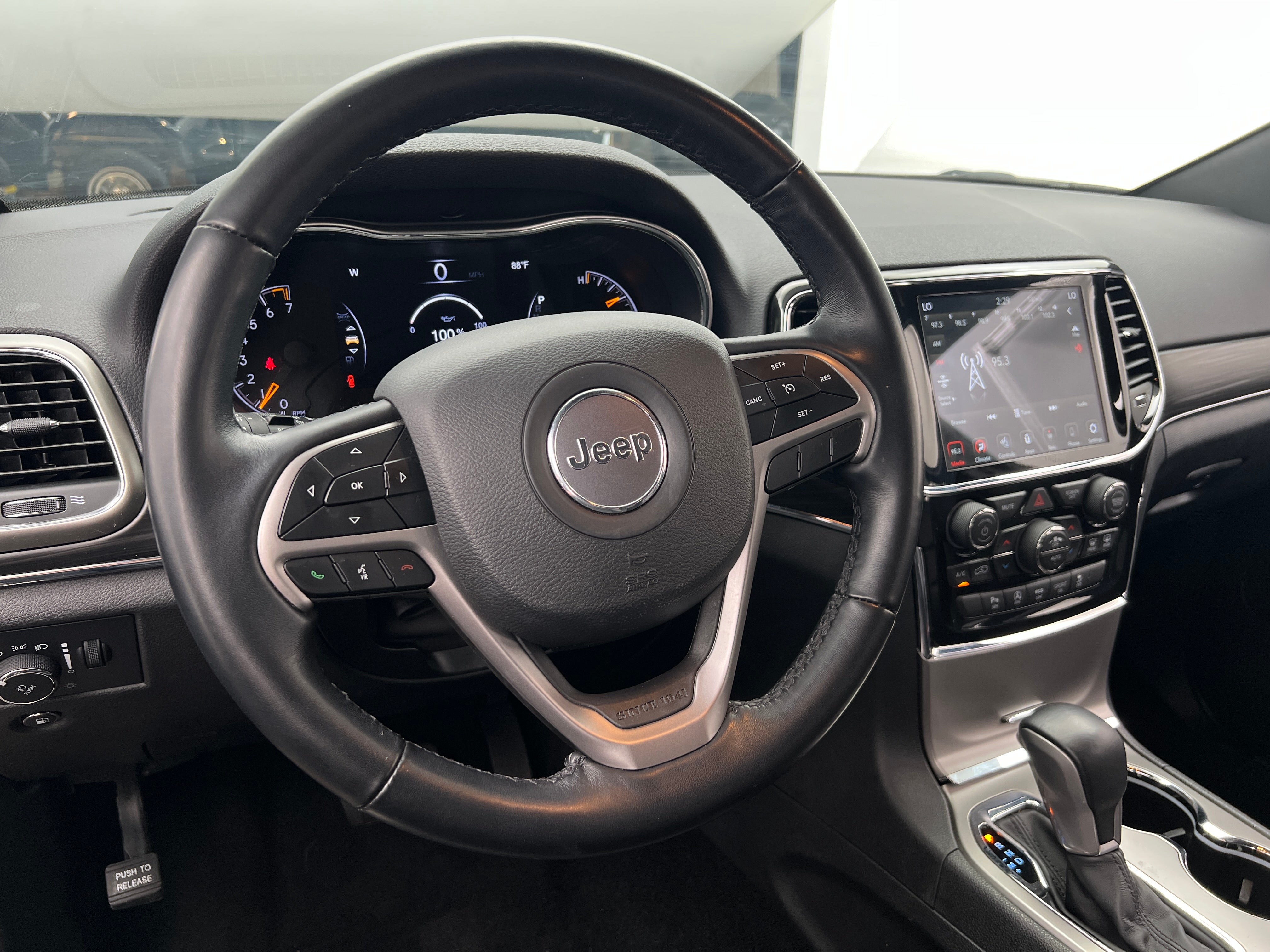 2021 Jeep Grand Cherokee Limited Edition 4