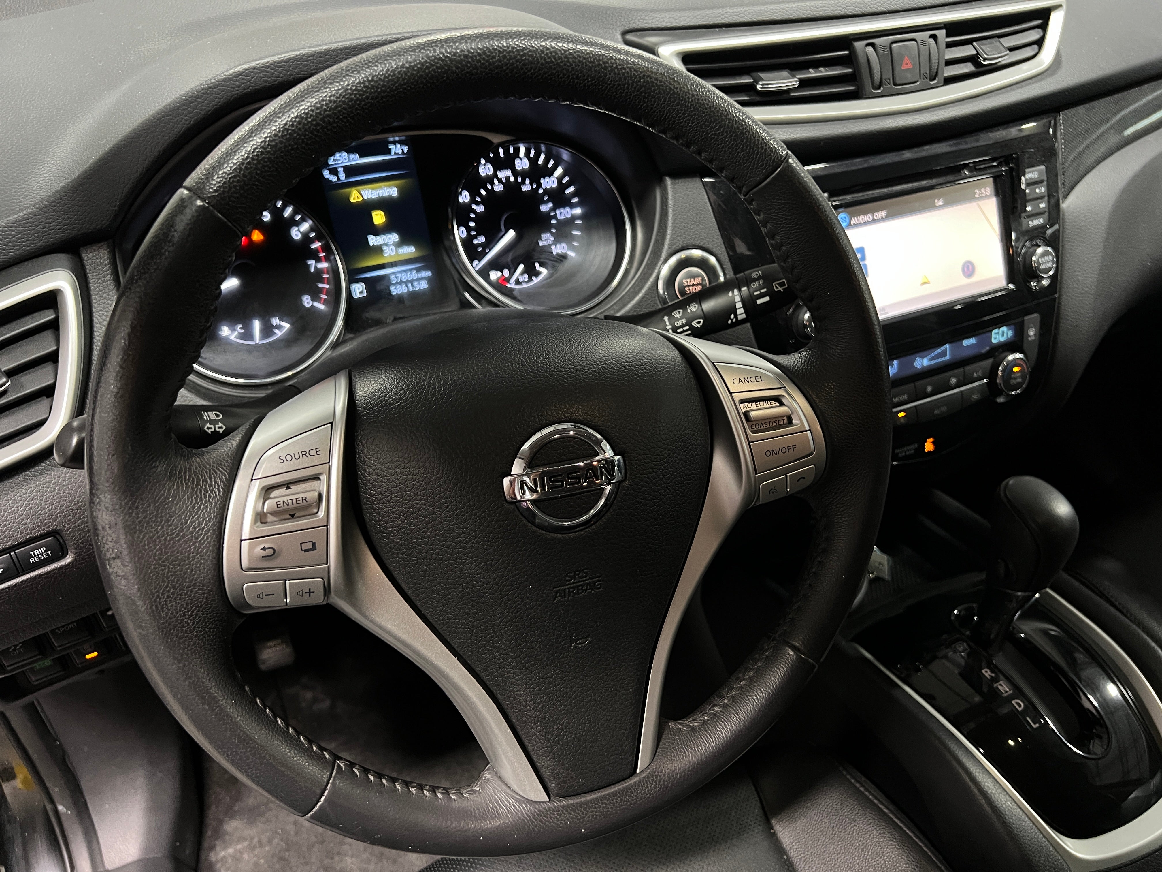 2016 Nissan Rogue SL 4