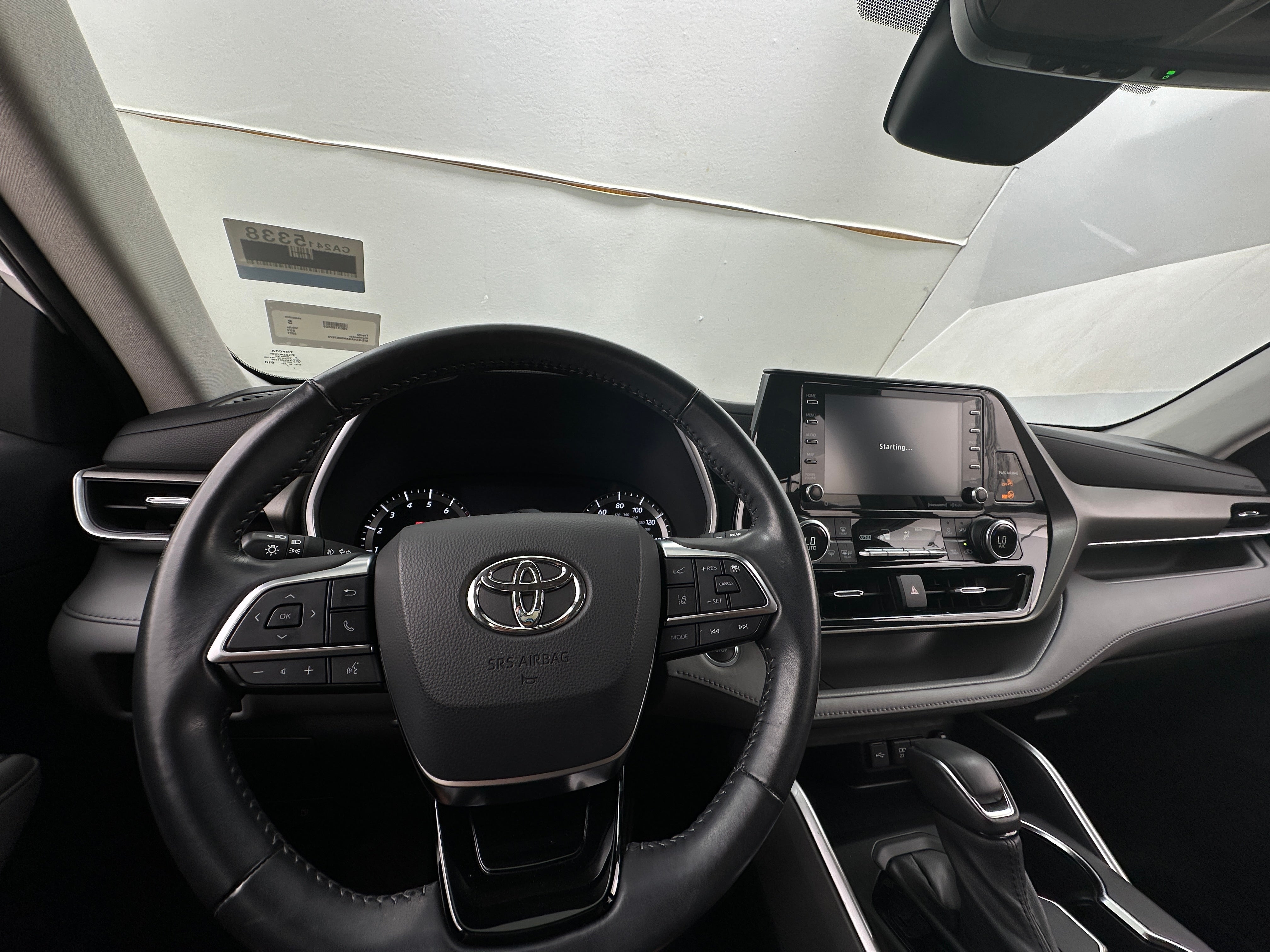 2021 Toyota Highlander XLE 2