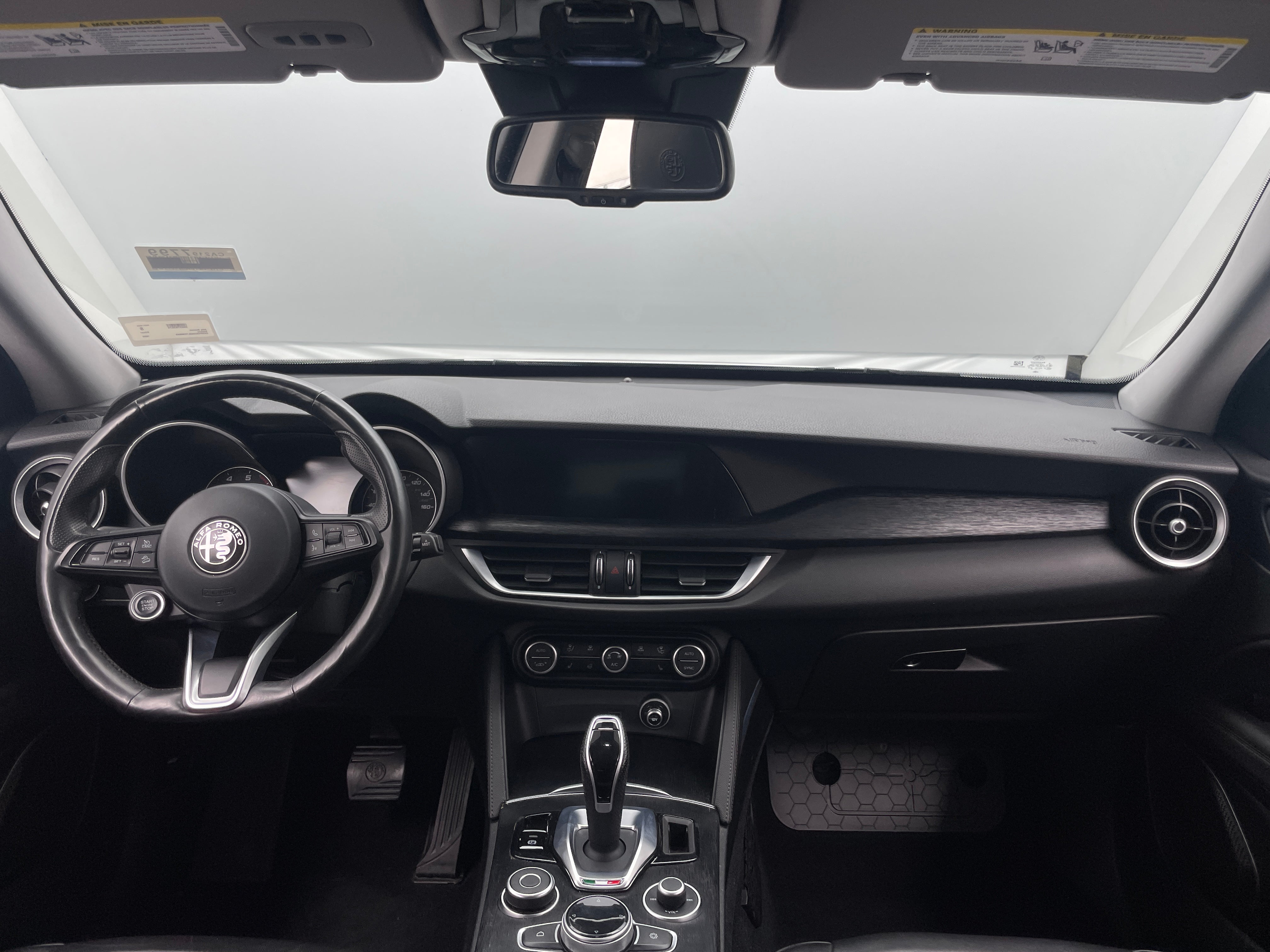 2020 Alfa Romeo Stelvio Base 2