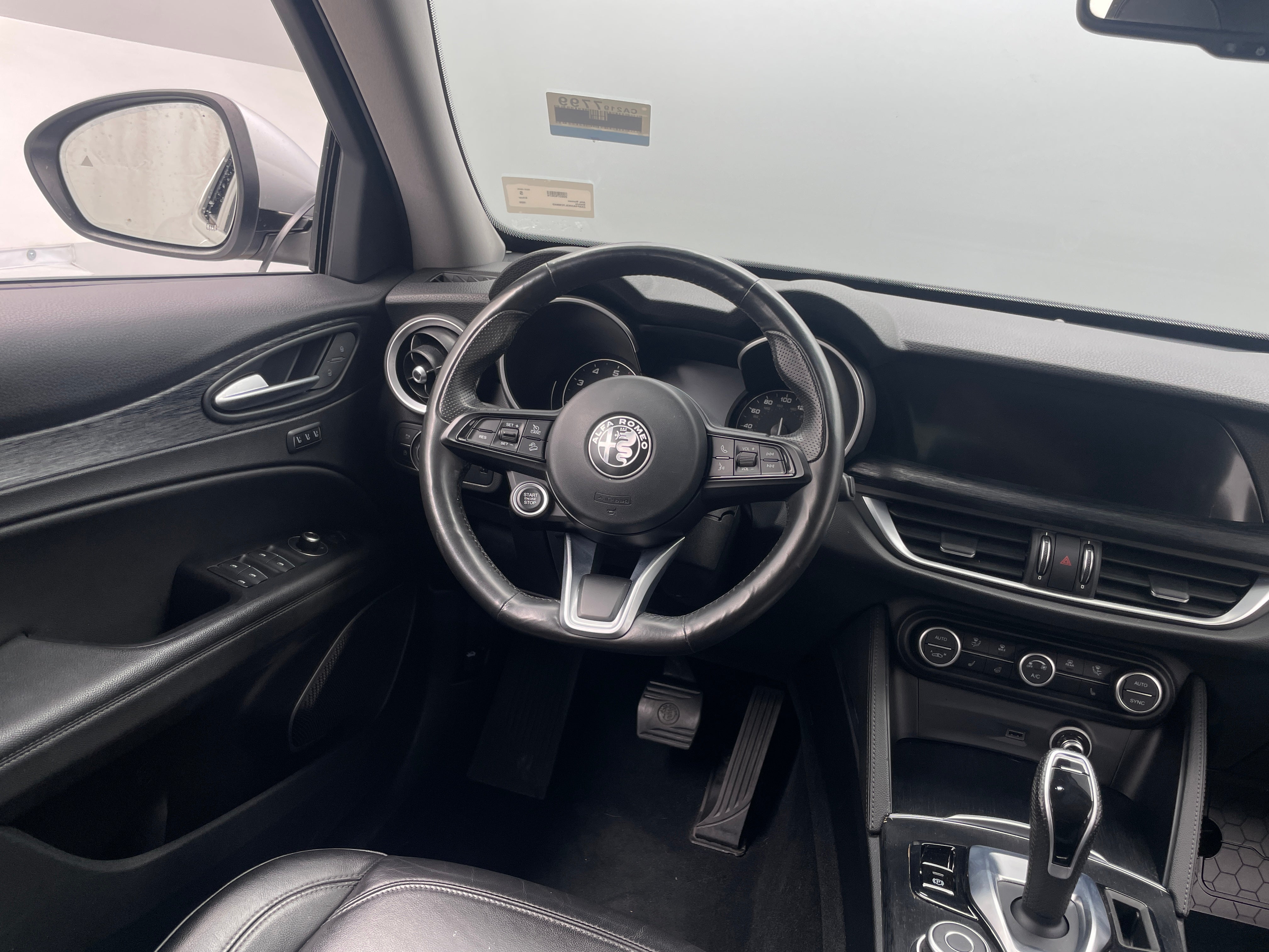 2020 Alfa Romeo Stelvio Base 4