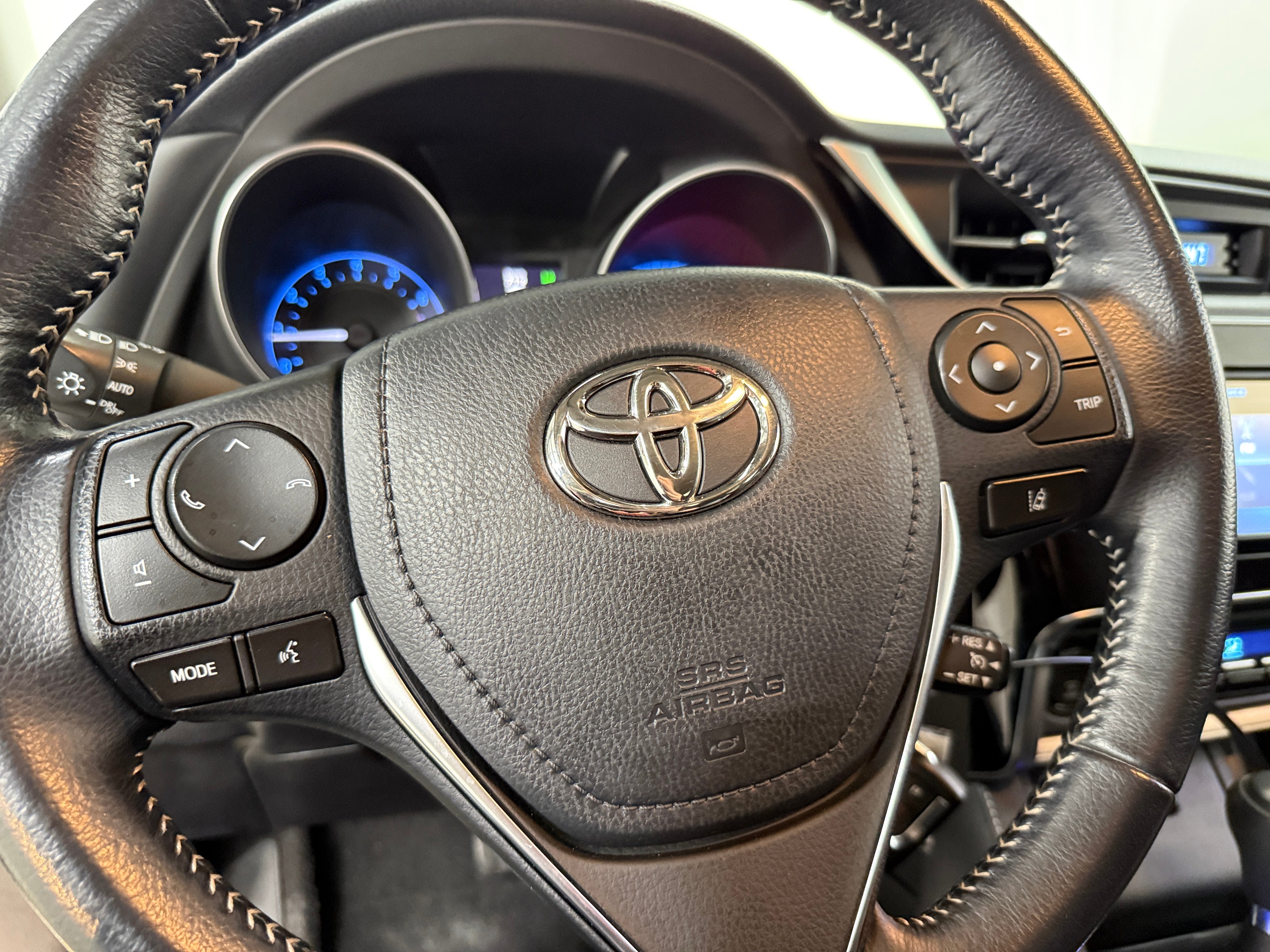2018 Toyota Corolla iM Base 5