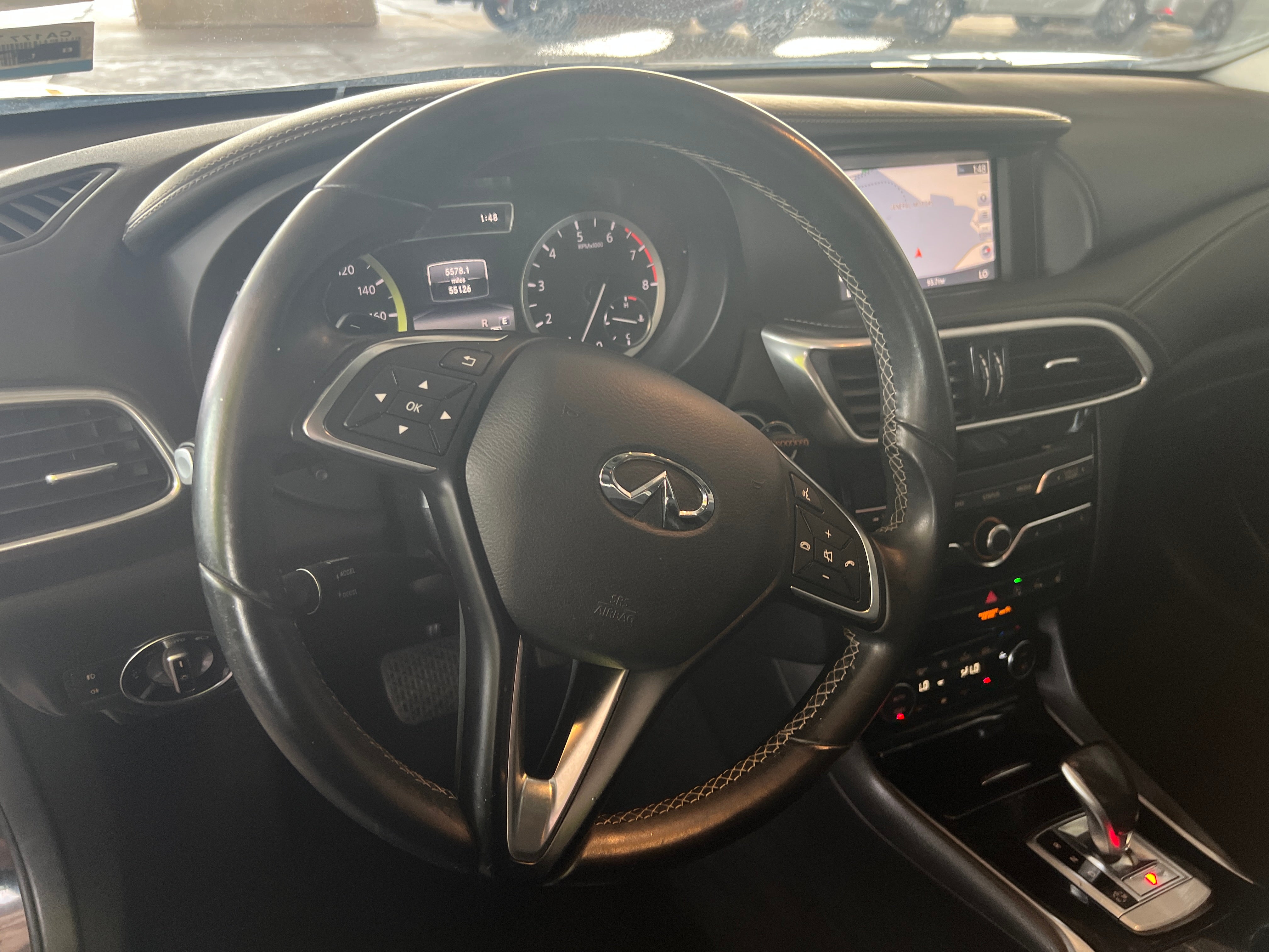 2018 INFINITI QX30 Essential 4