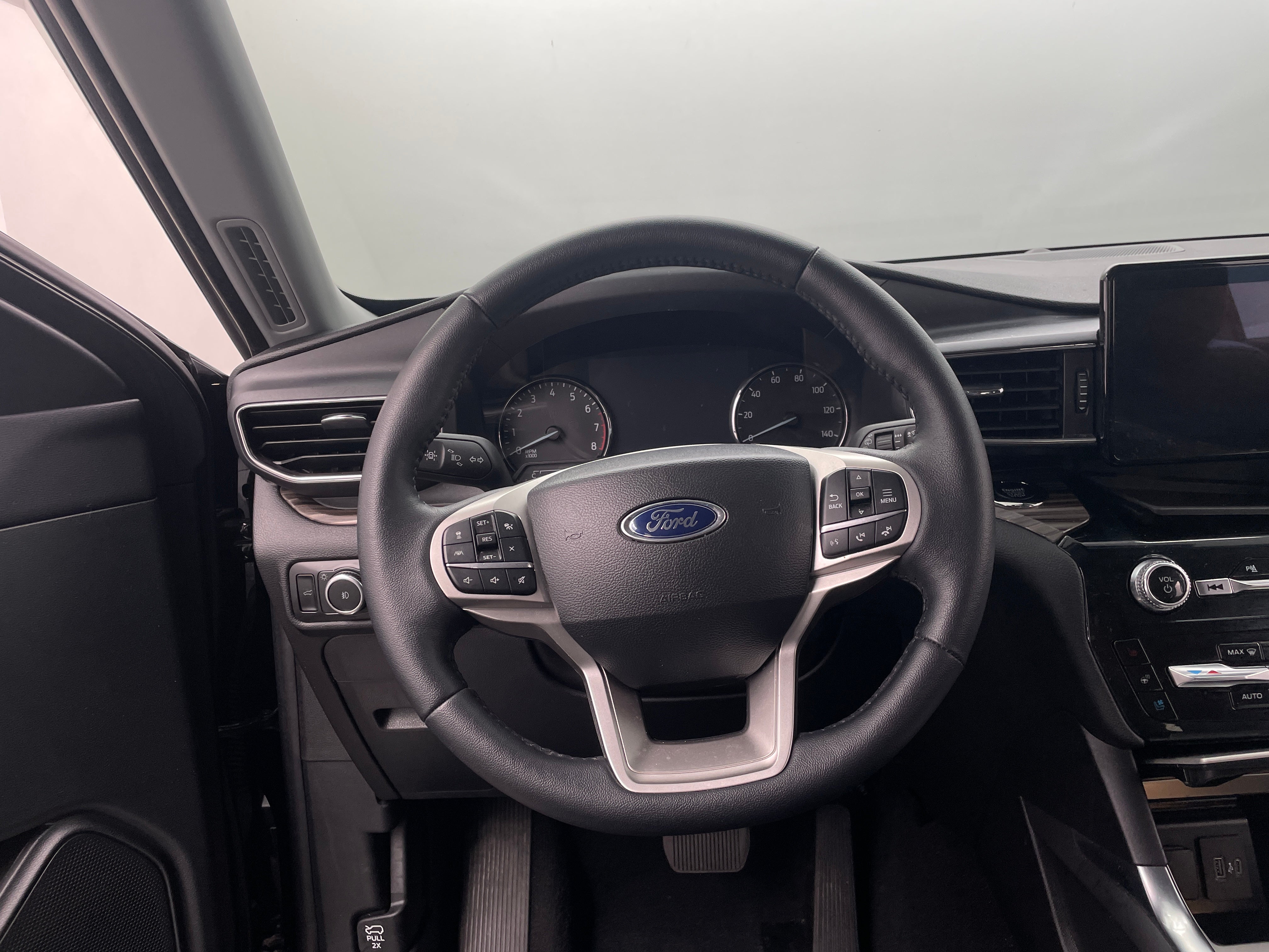 2024 Ford Explorer Limited 4