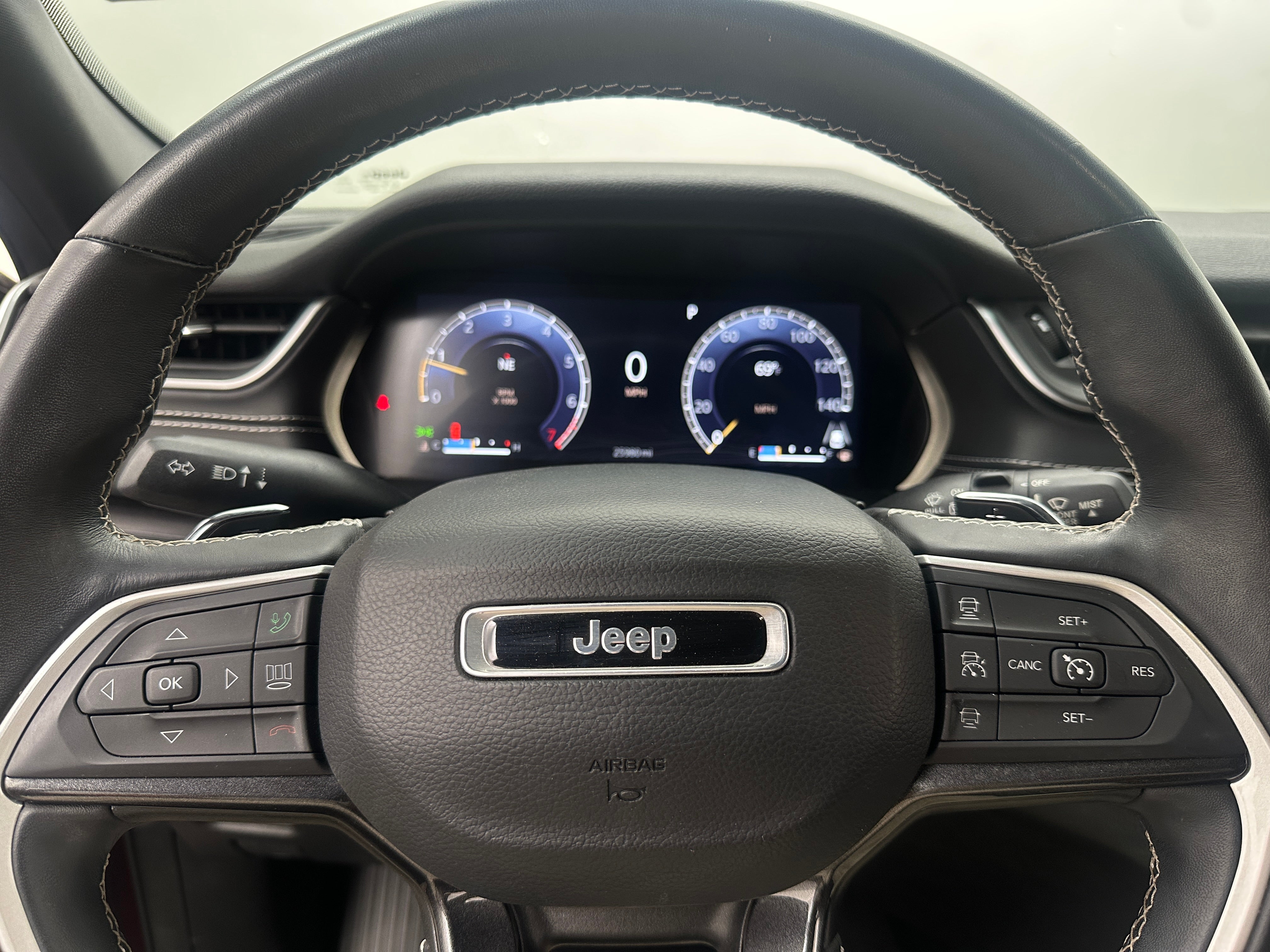 2022 Jeep Grand Cherokee L Altitude 5
