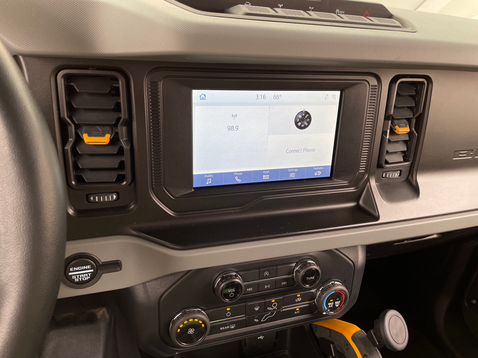 Thumbnail: 2021 Ford Bronco - 3