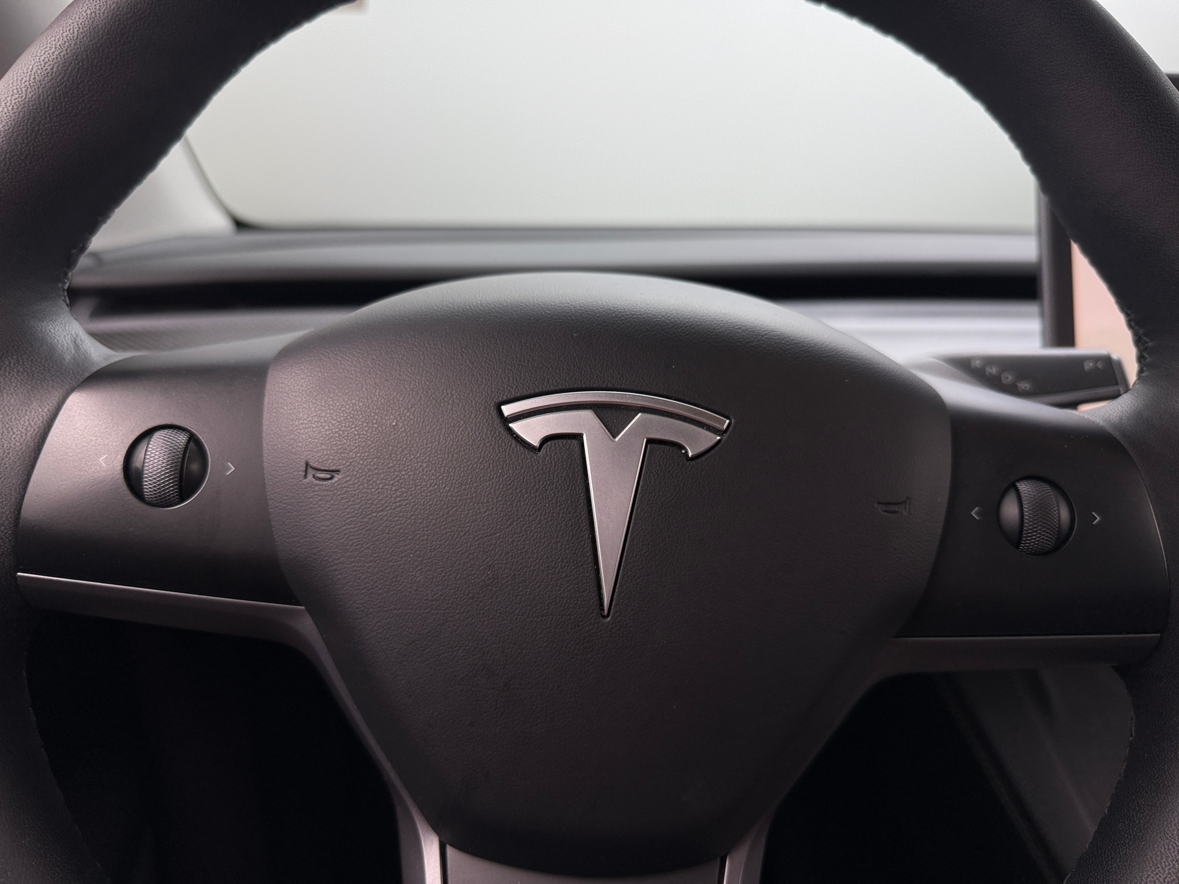2023 Tesla Model Y Long Range 4
