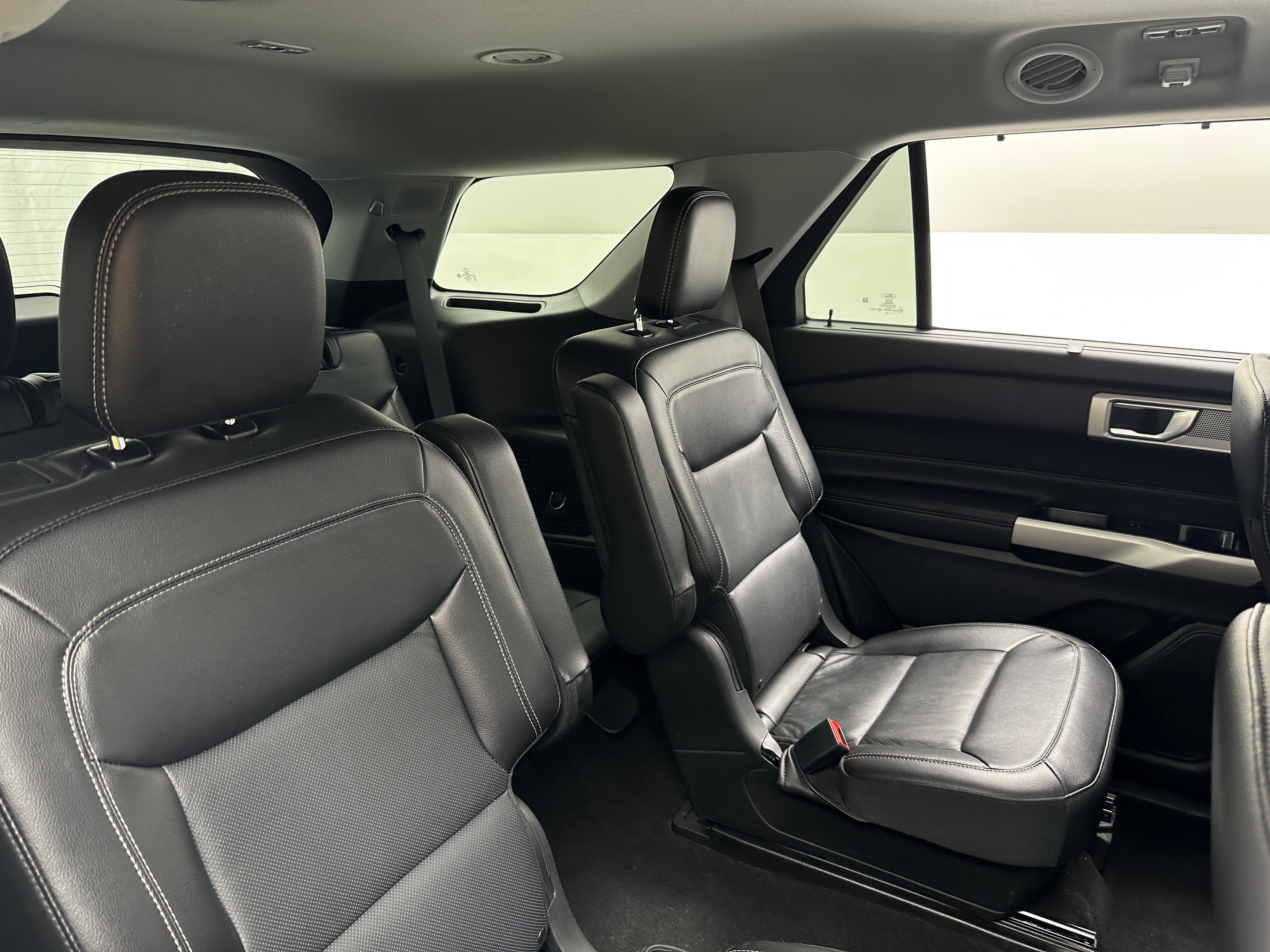 2022 Ford Explorer Limited 5