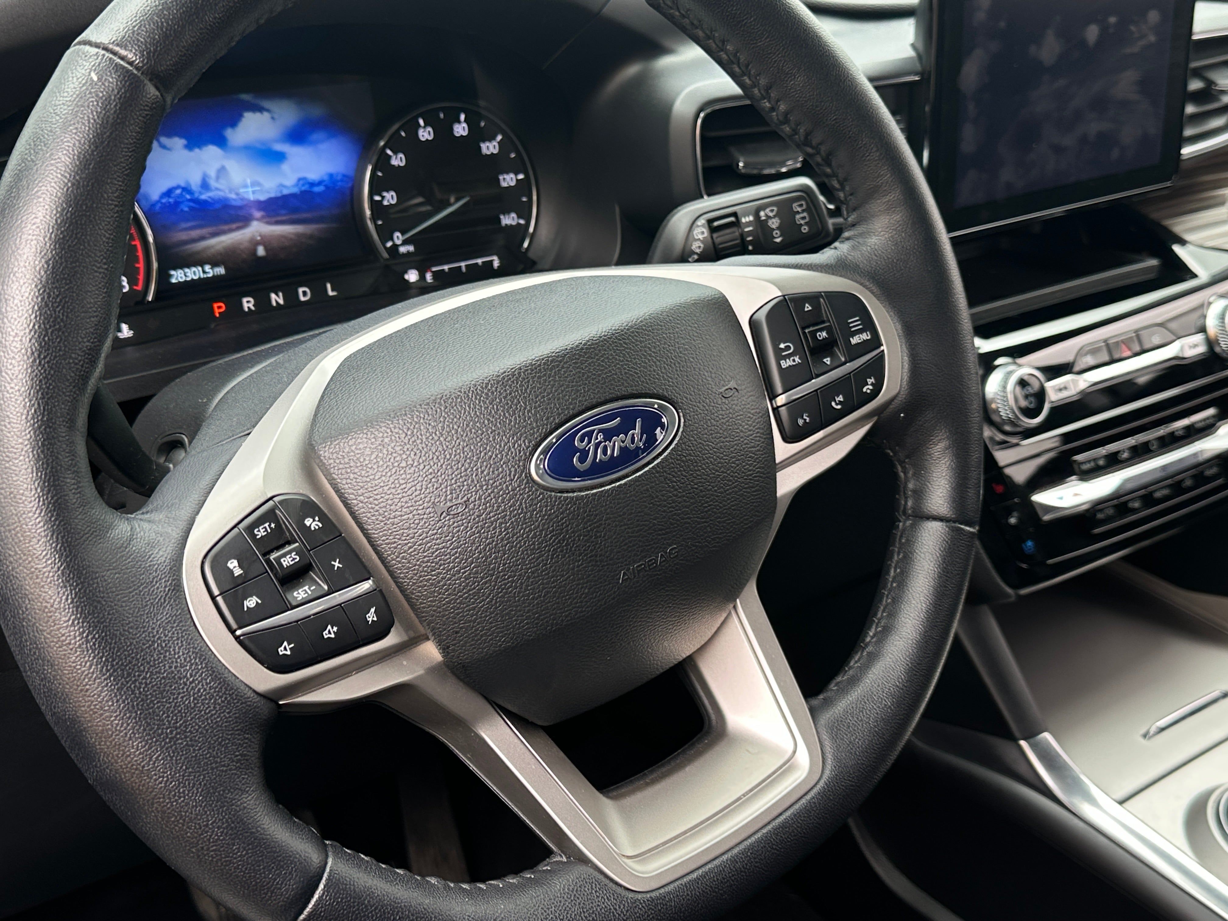 2022 Ford Explorer Limited 4
