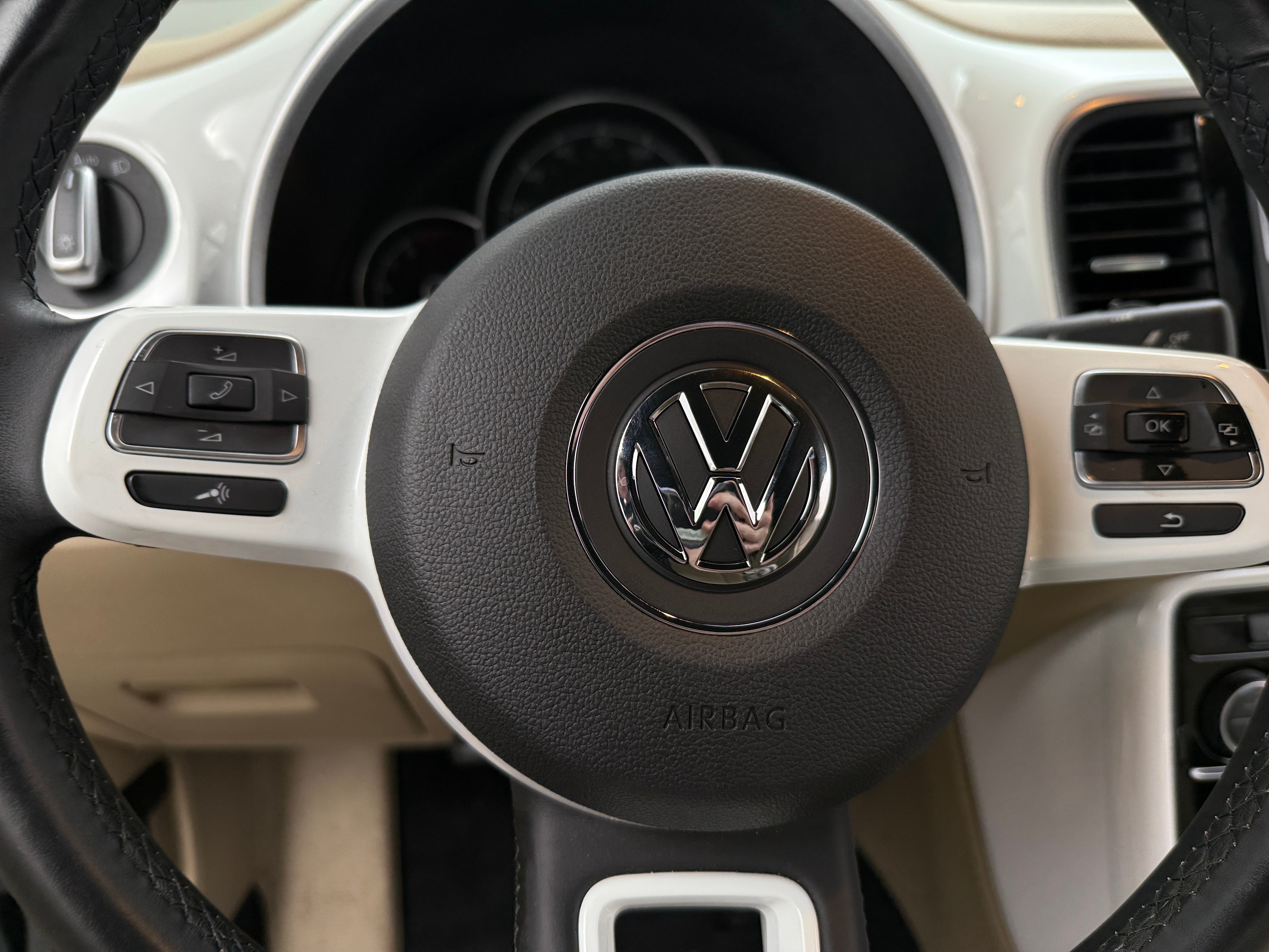 2018 Volkswagen Beetle SE 4