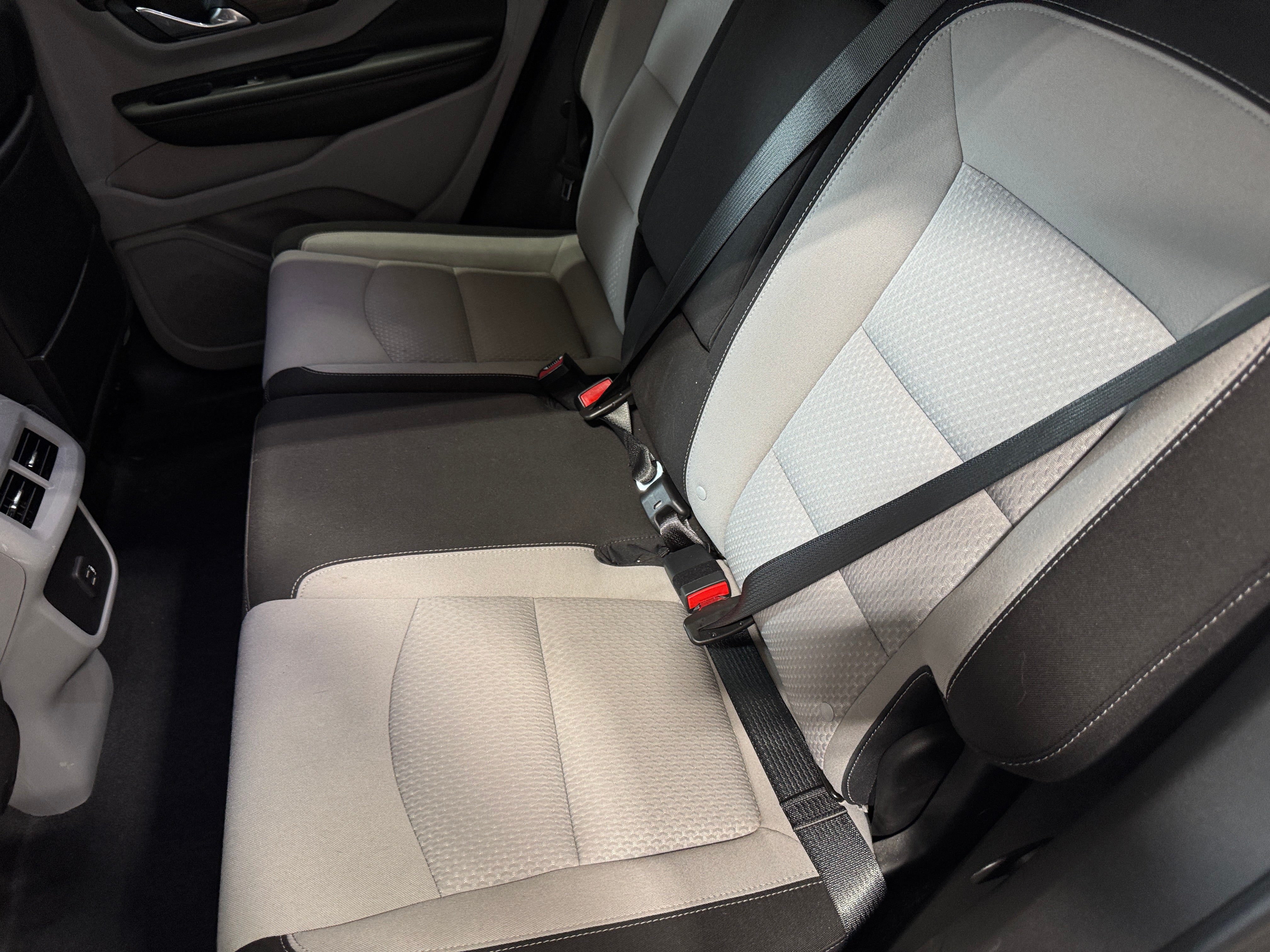 2023 GMC Terrain SLE 6