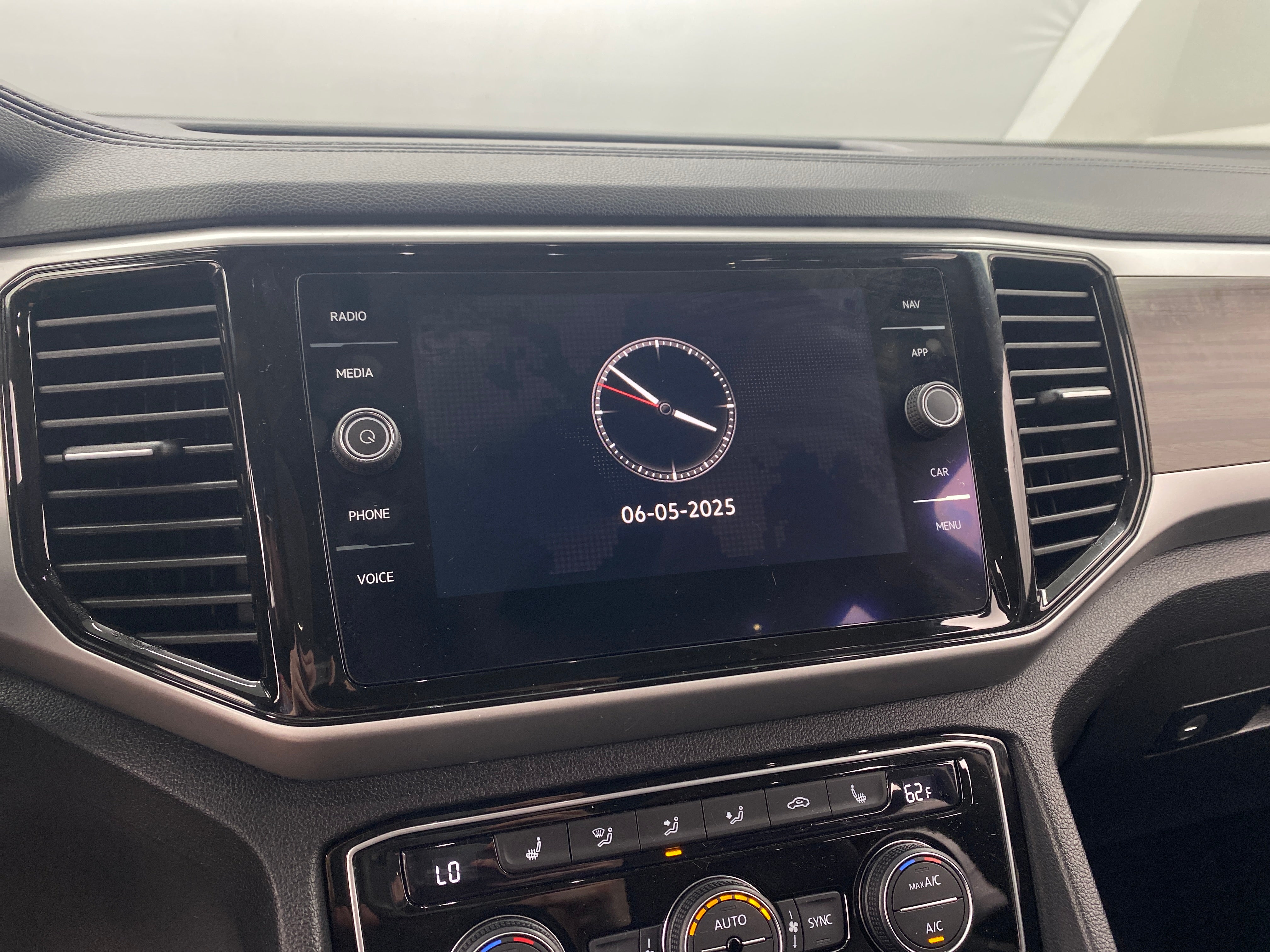 2022 Volkswagen Atlas SEL 3