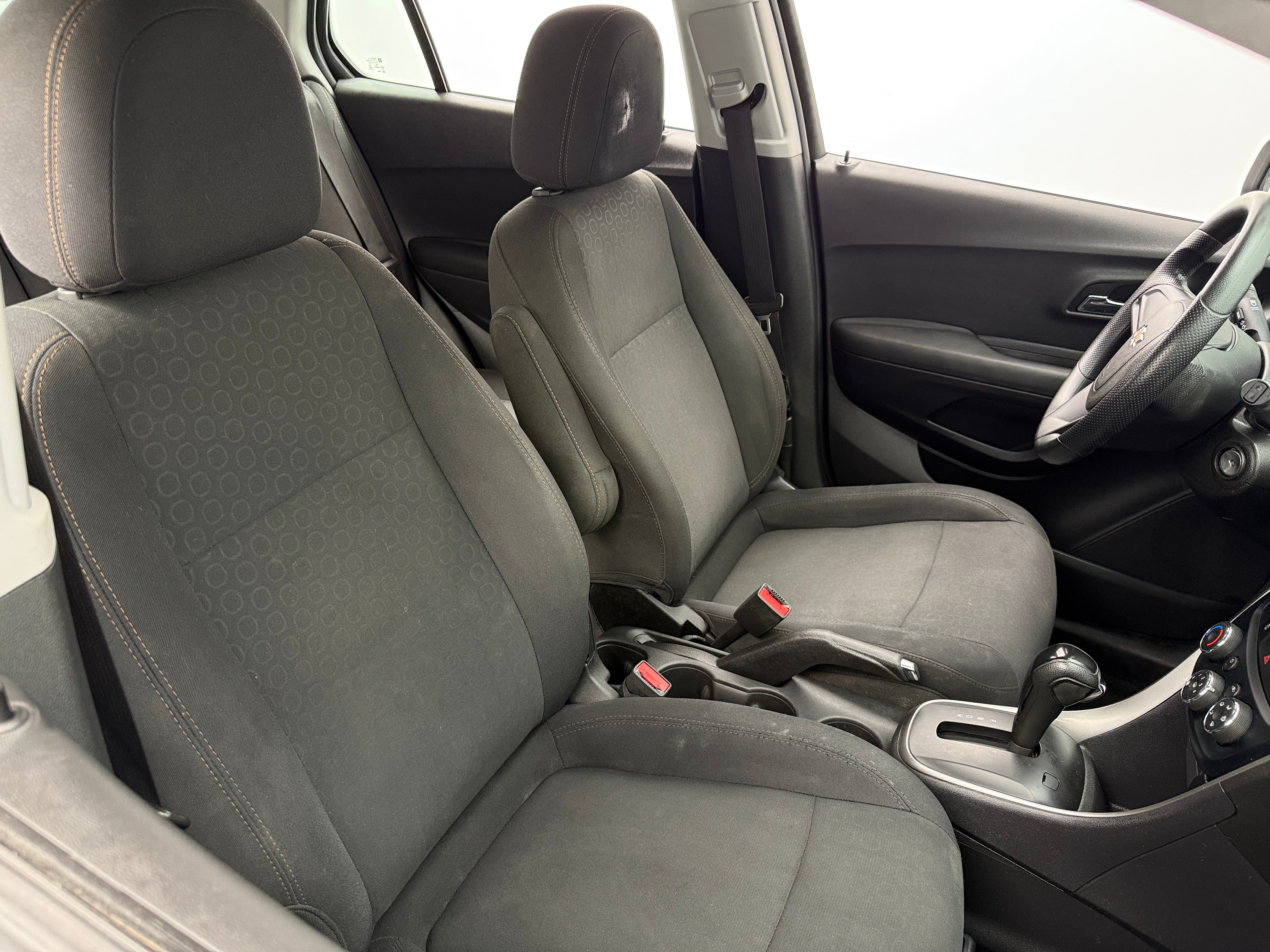 2019 Chevrolet Trax LS 2