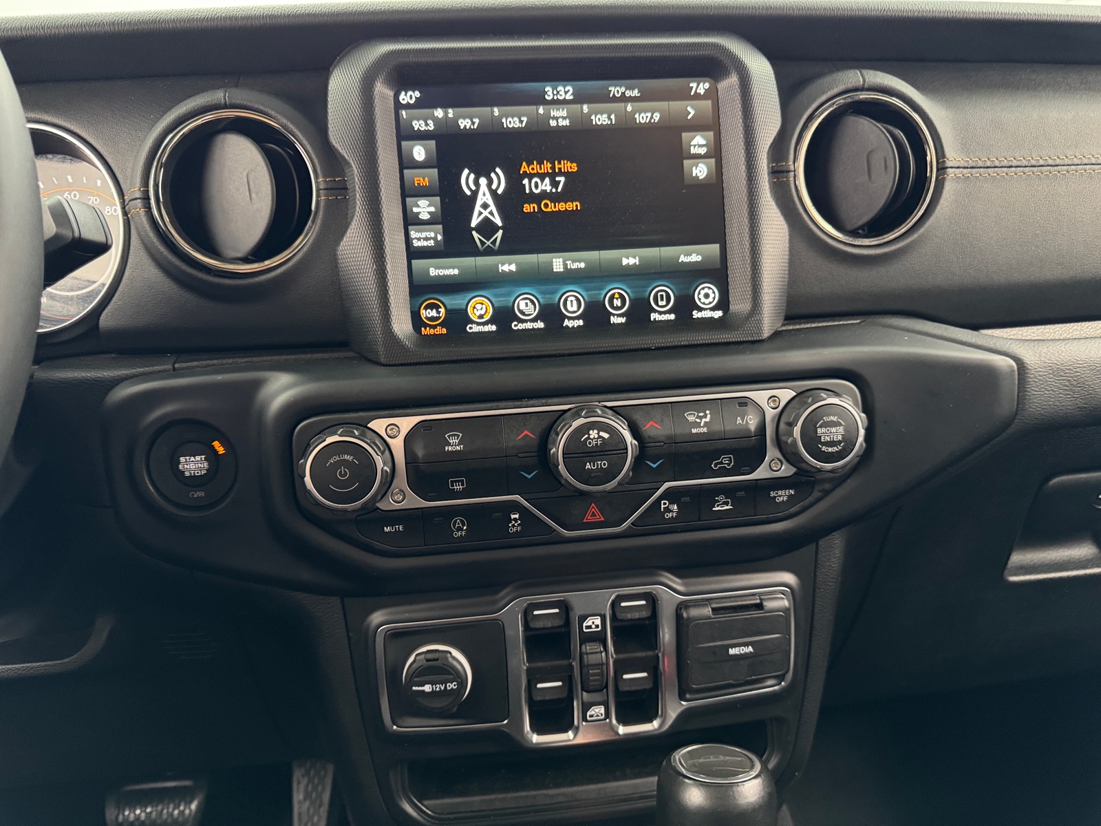 Thumbnail: 2023 Jeep Gladiator - 3