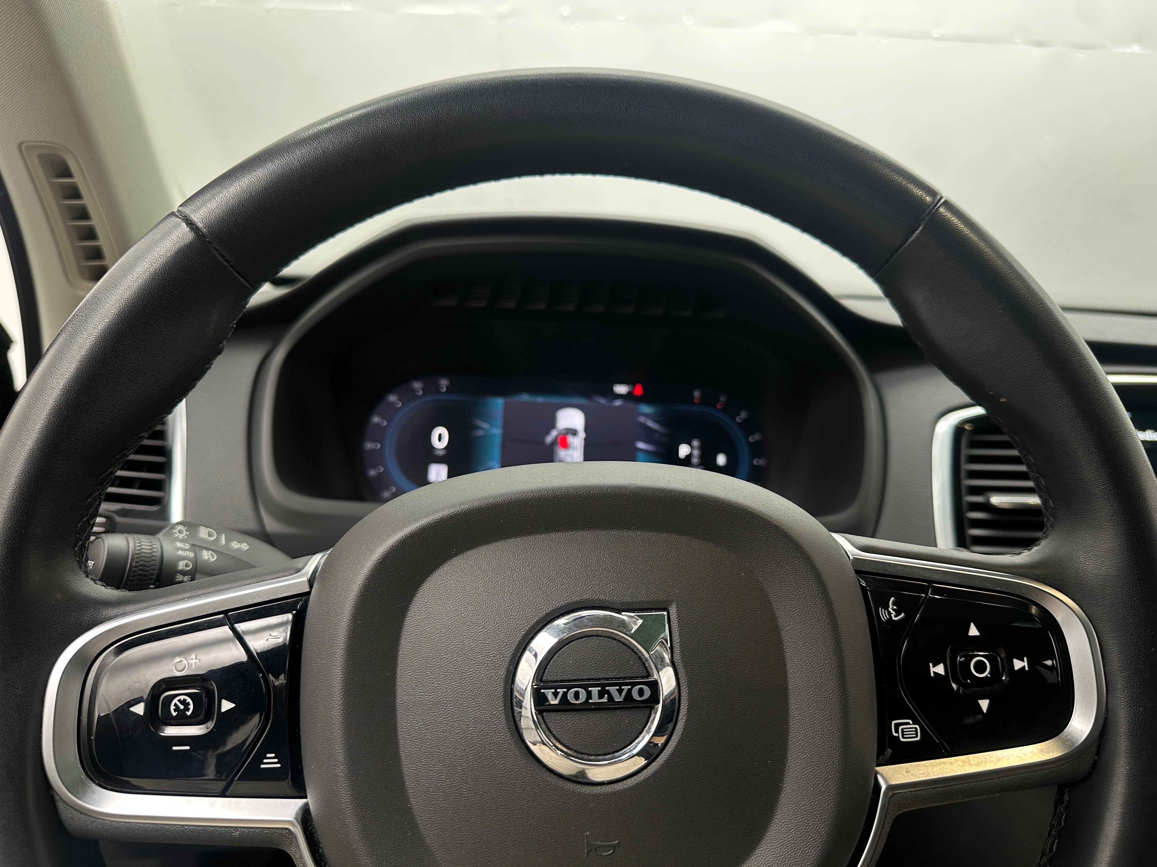 2023 Volvo XC90 B6 Plus 4