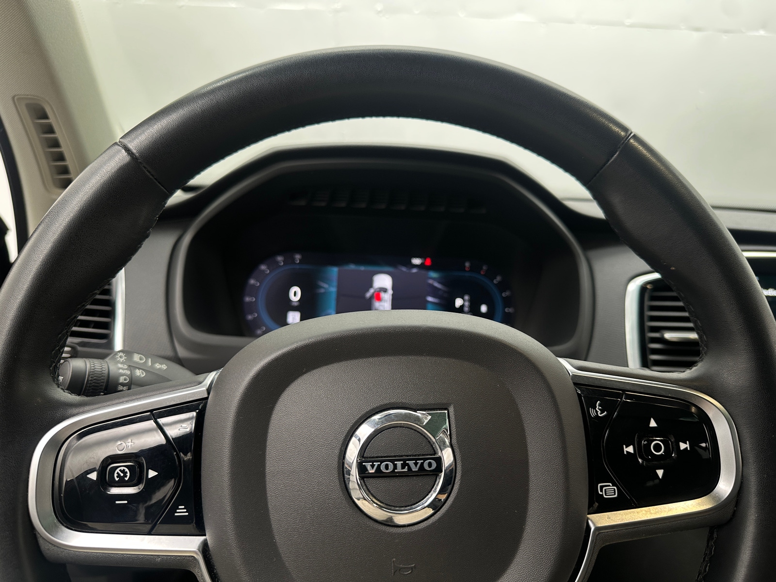 Thumbnail: 2023 Volvo XC90 - 4