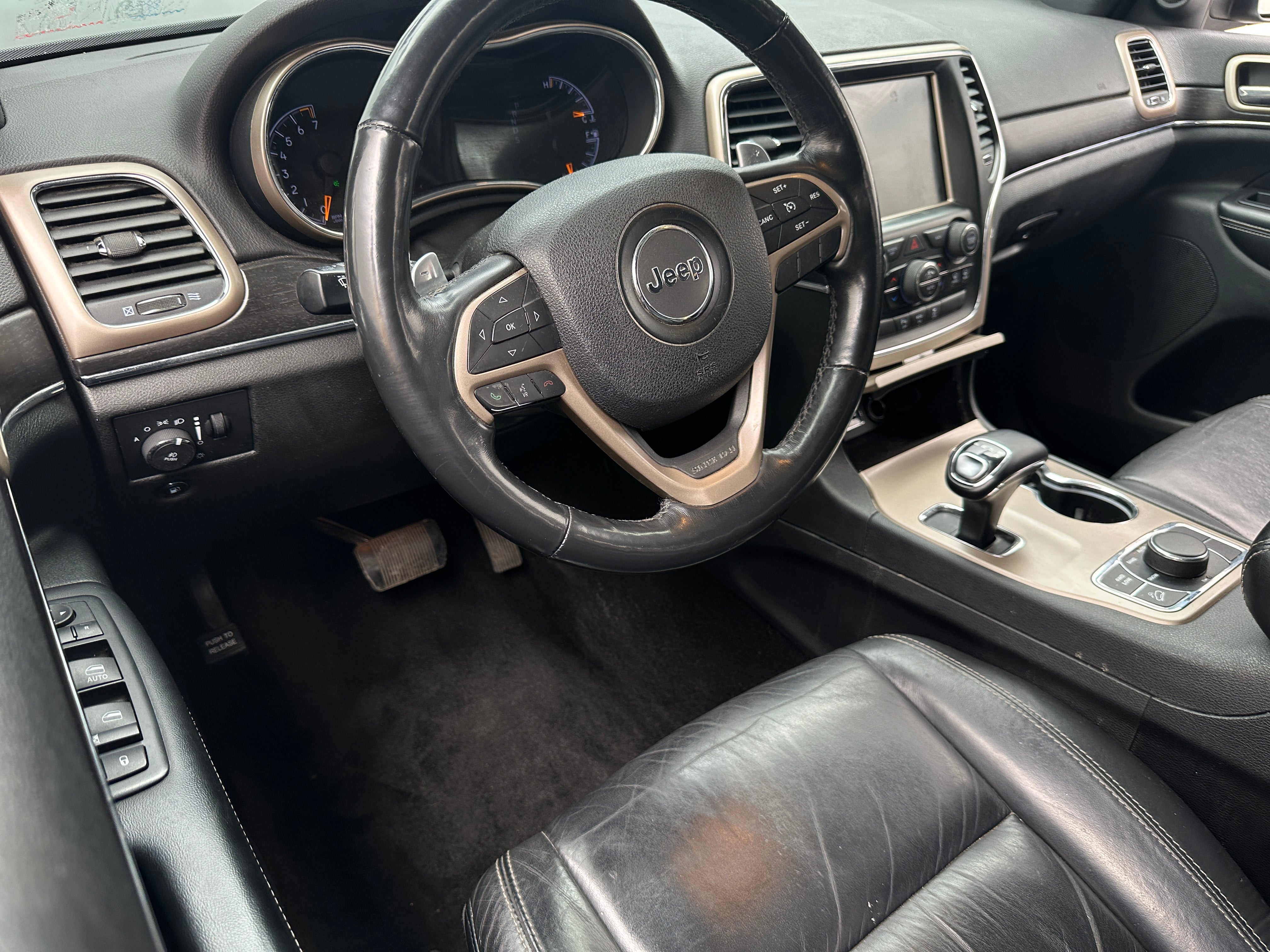 2015 Jeep Grand Cherokee Limited Edition 2