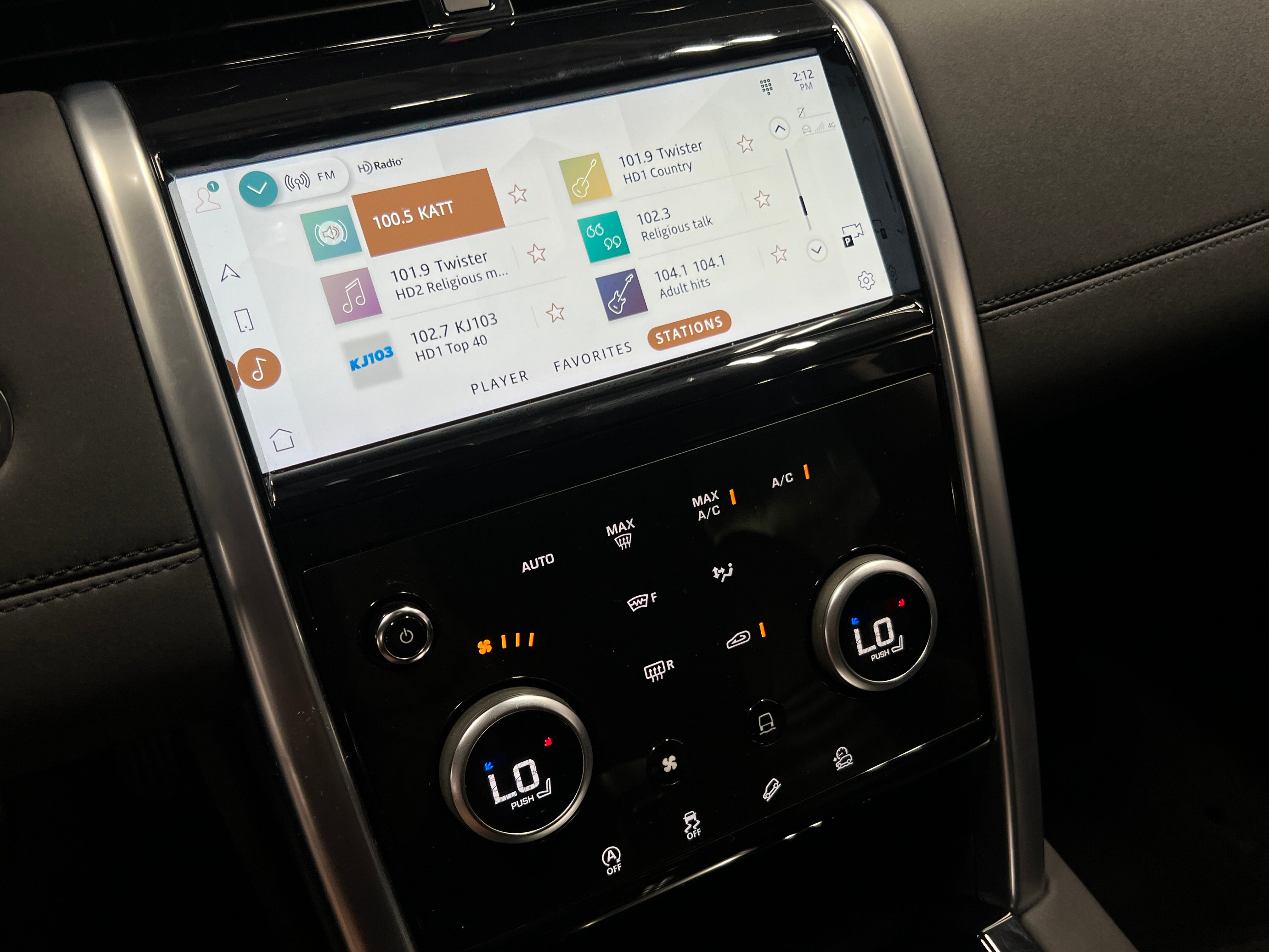 2023 Land Rover Discovery Sport S 3