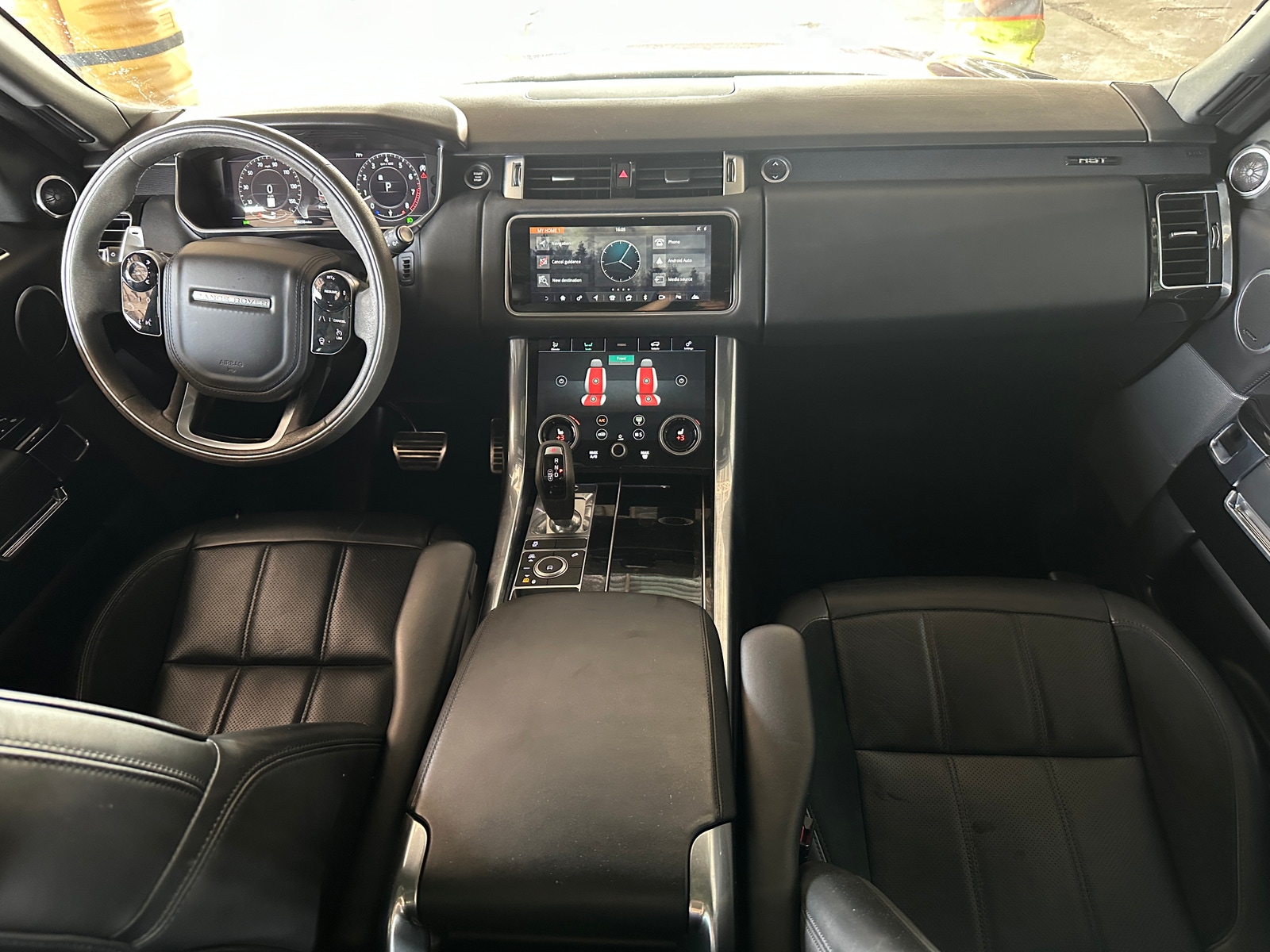 Thumbnail: 2020 Land Rover Range Rover Sport - 2
