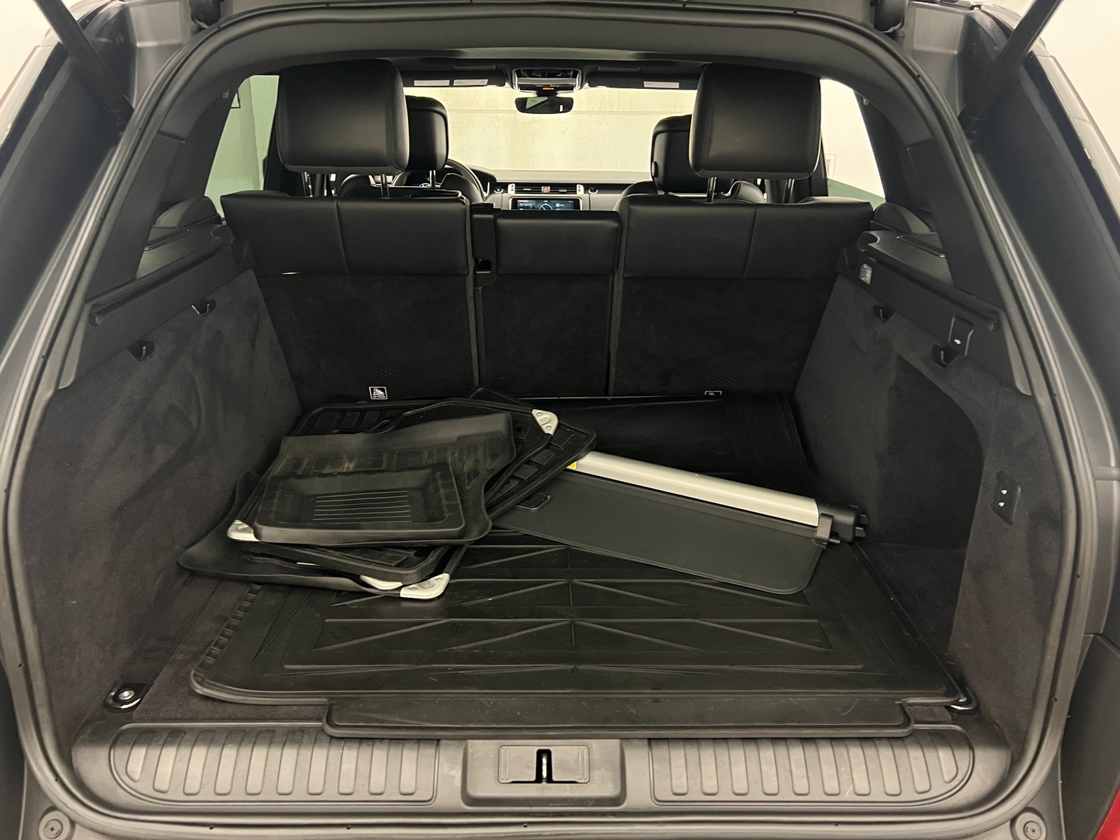 Thumbnail: 2020 Land Rover Range Rover Sport - 6