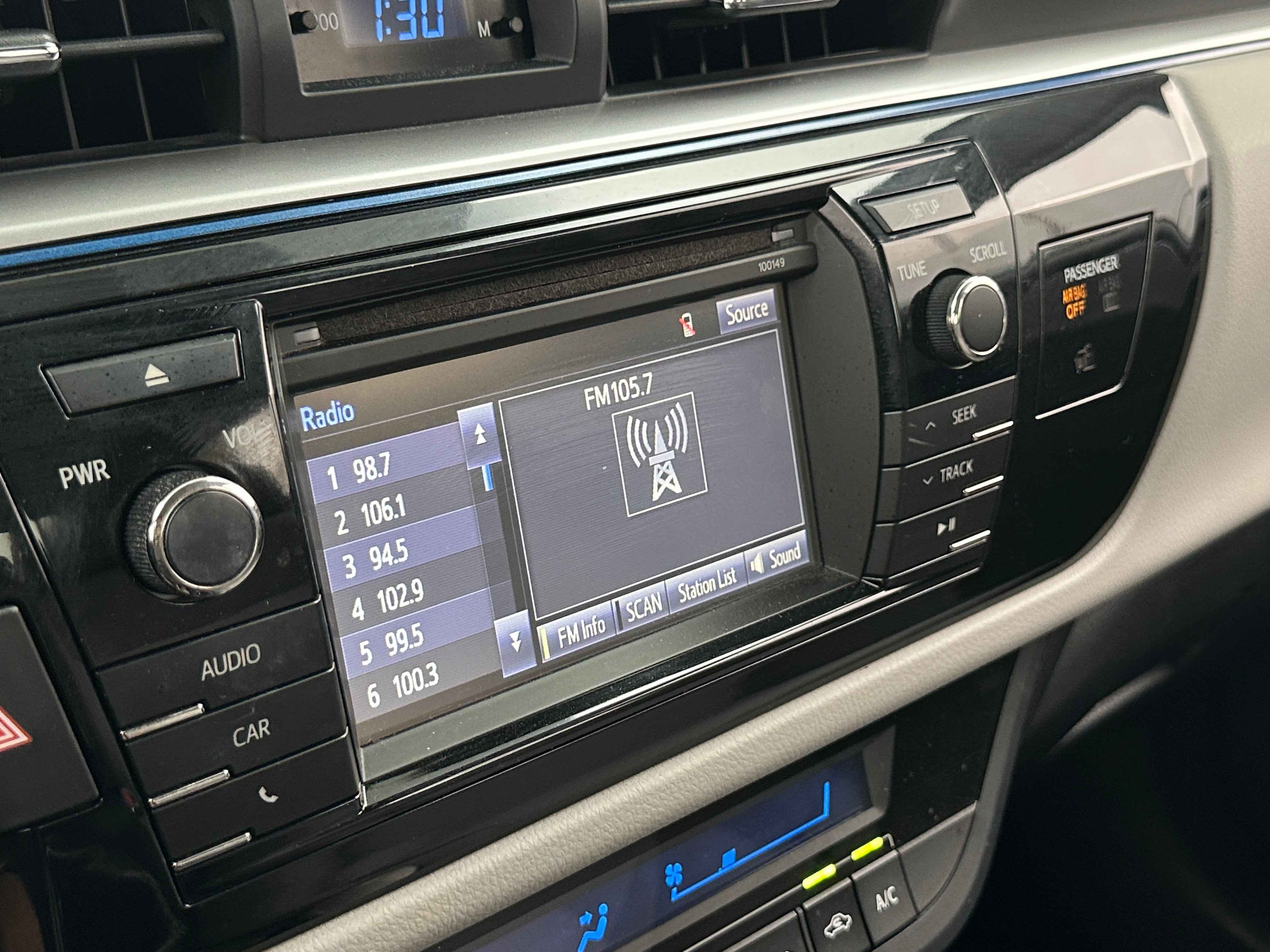 2015 Toyota Corolla LE 4