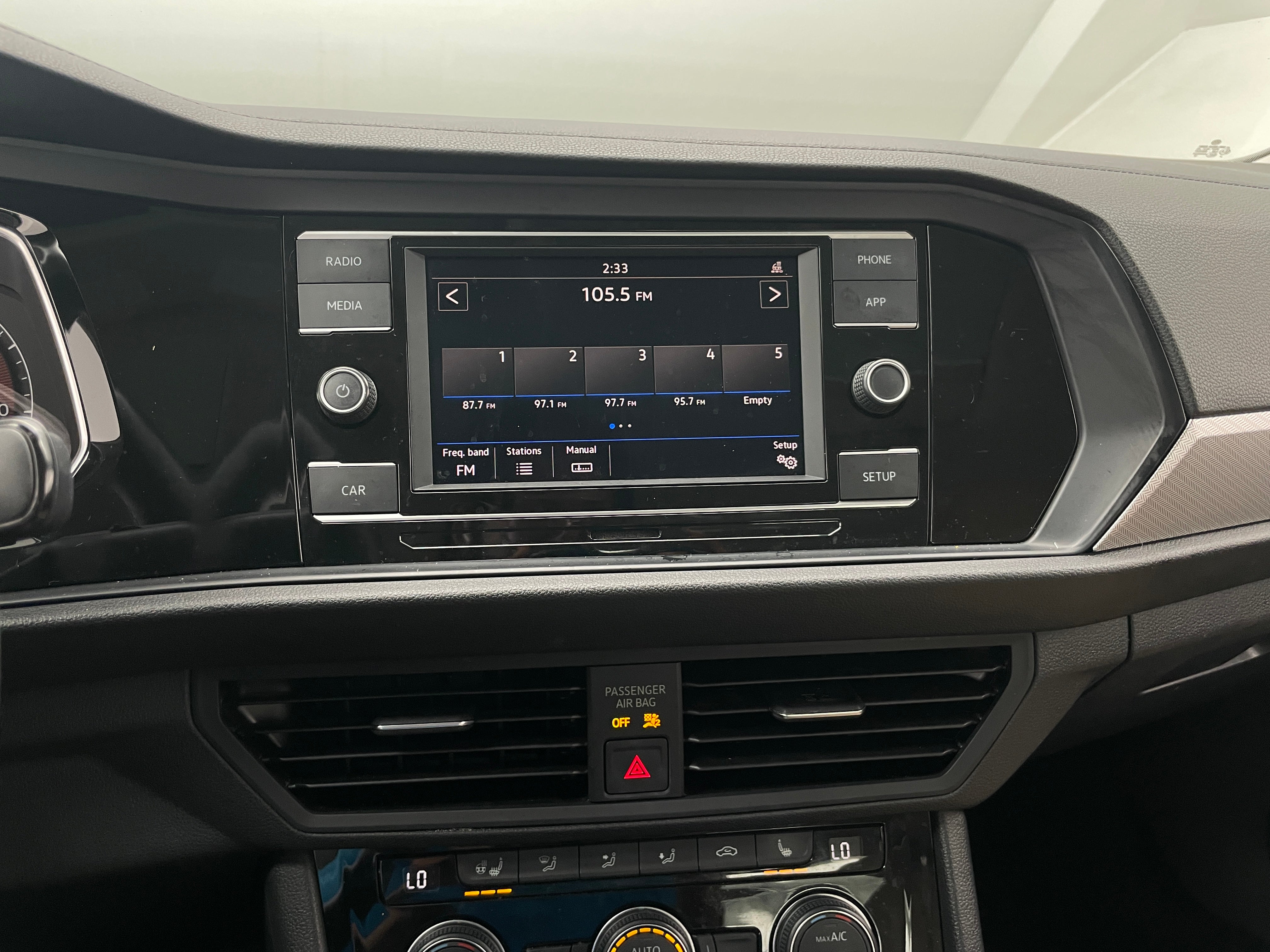 2019 Volkswagen Jetta SE 3