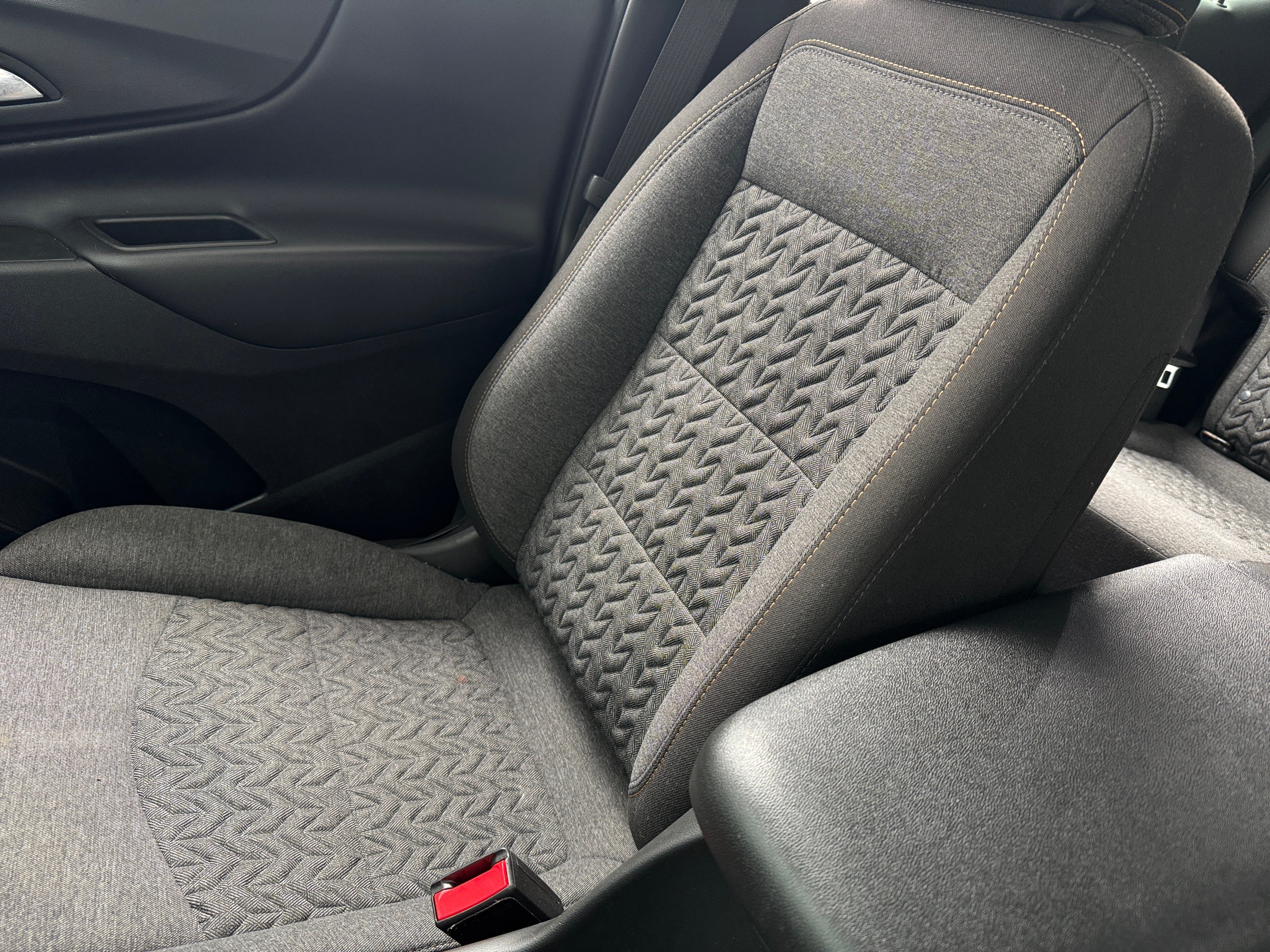 2023 Chevrolet Equinox LT 2