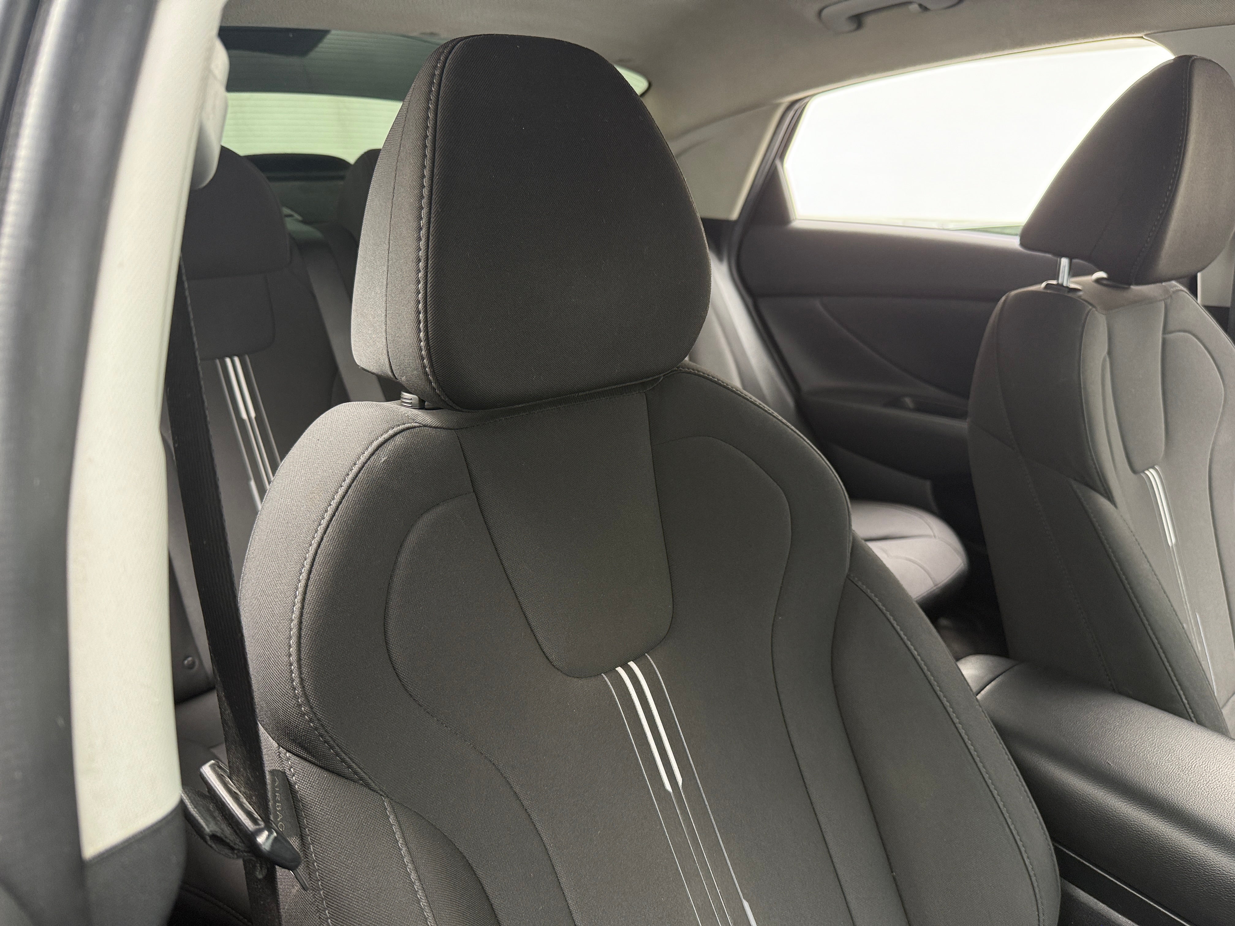 2023 Hyundai Elantra SEL 2