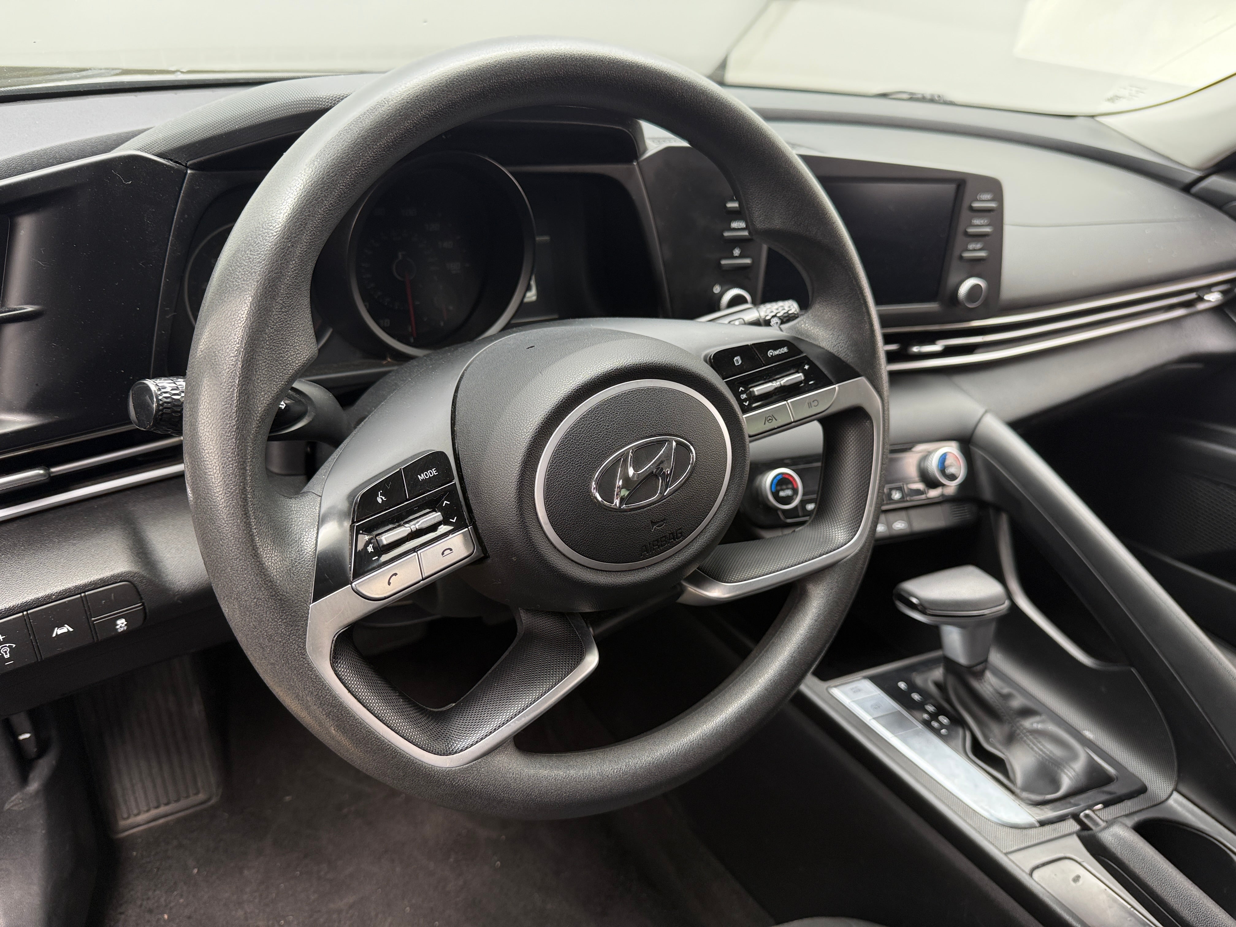 2023 Hyundai Elantra SEL 5