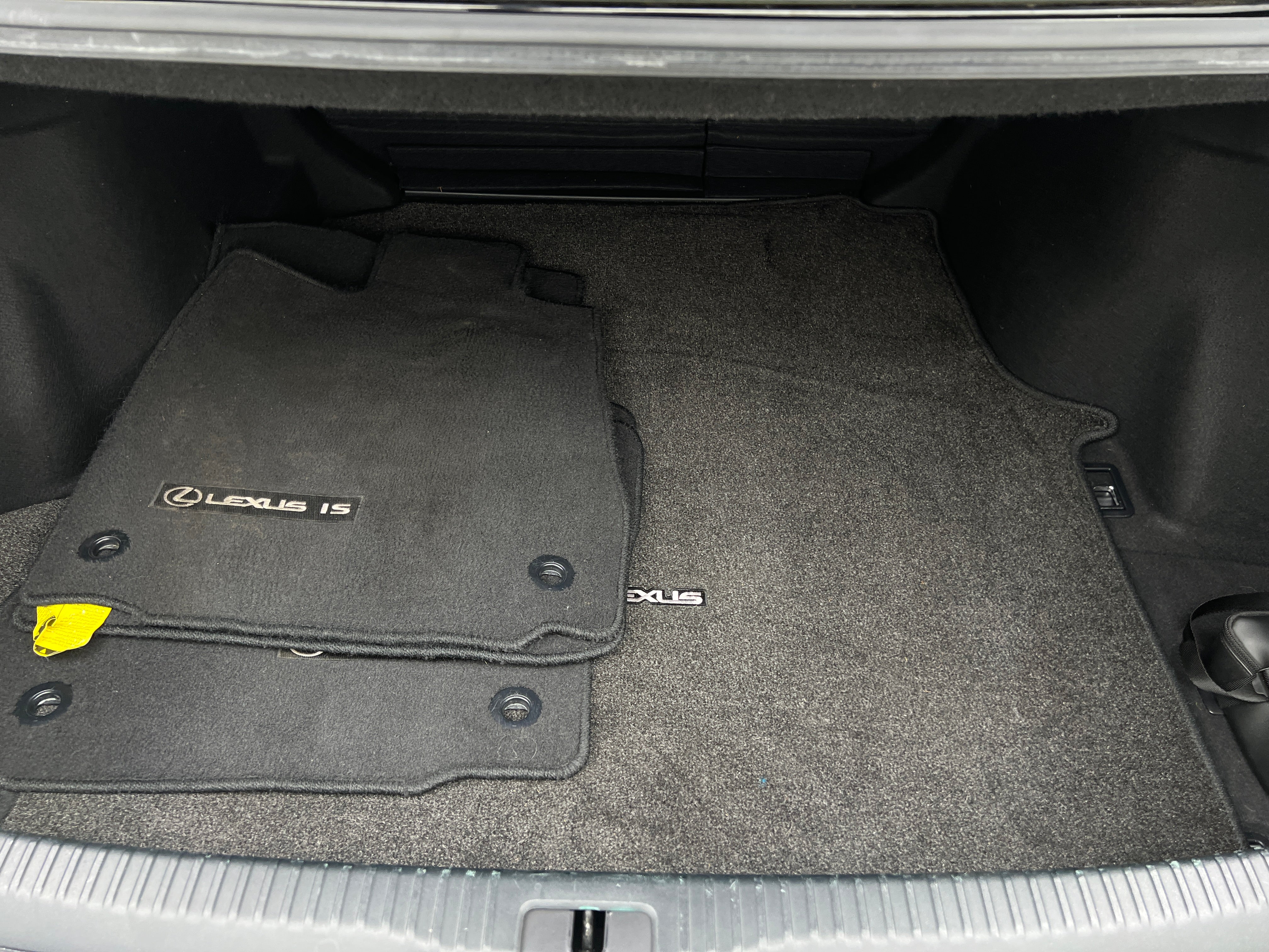 2016 Lexus IS 200t 6