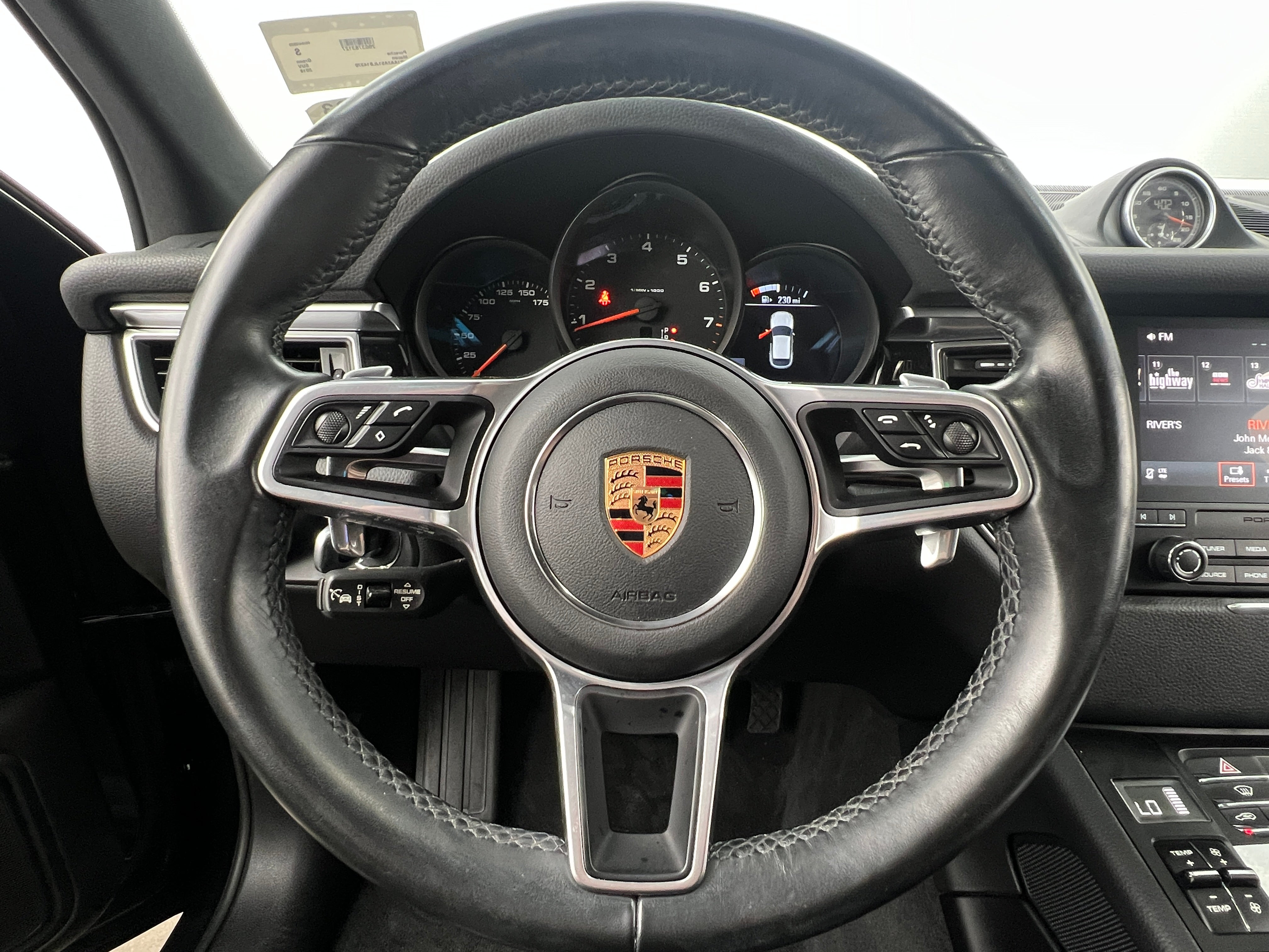 2018 Porsche Macan Base 4